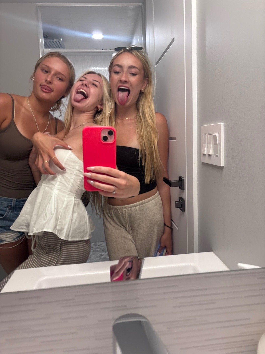 @julia