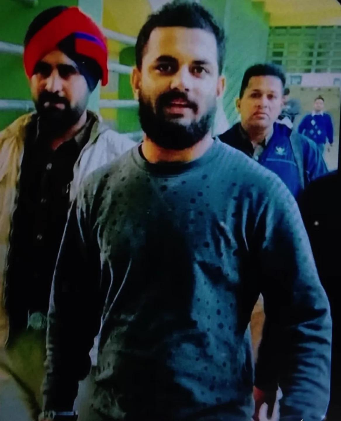 @ਦਵਿੰਦਰ ਬੰਬੀਹਾ ਗਰੁੱਪ 🦅🚩