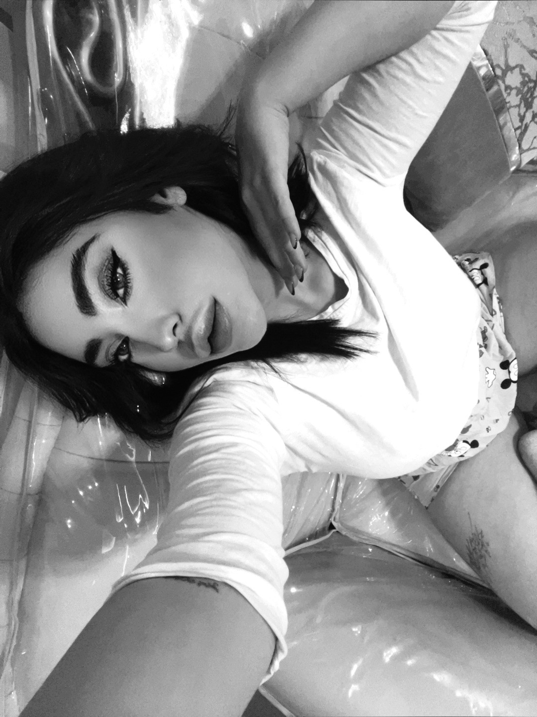 @melikazangene