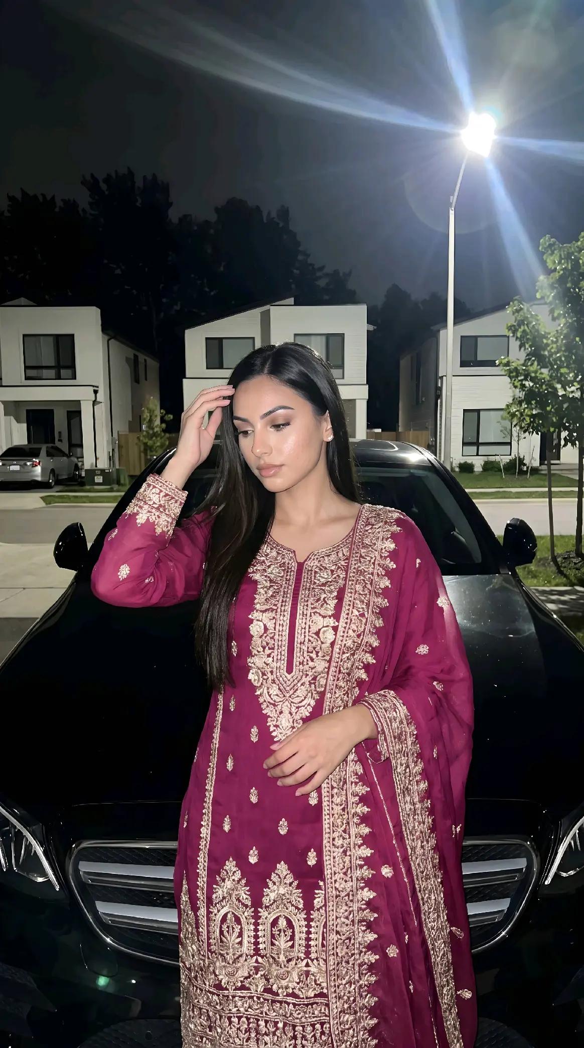 @Ayesha Khan