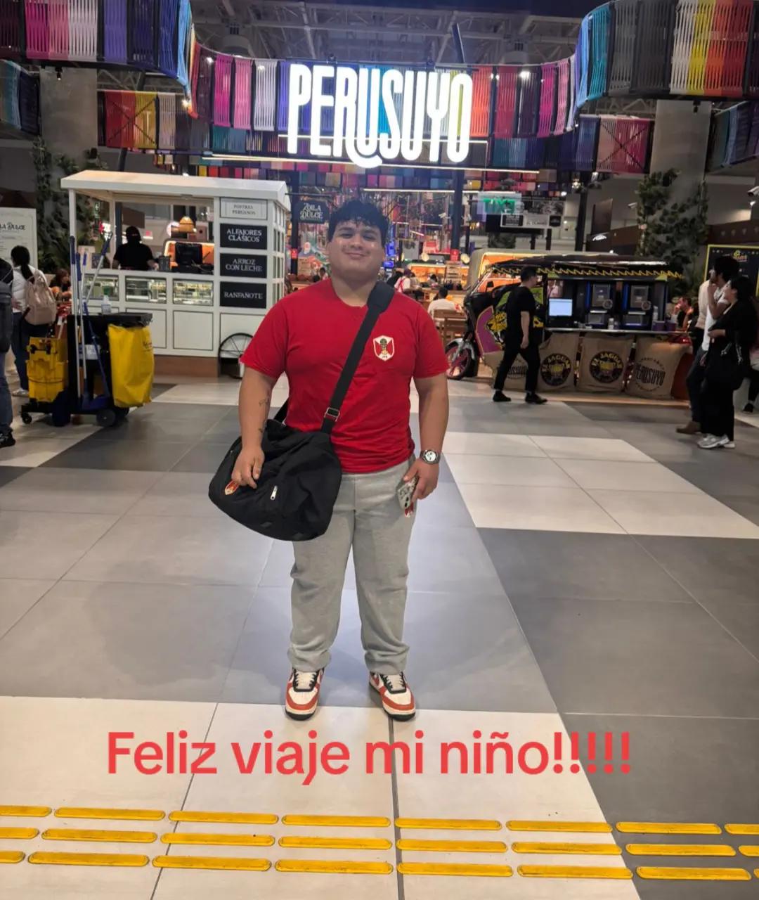@Nairobi Vega Aguilar