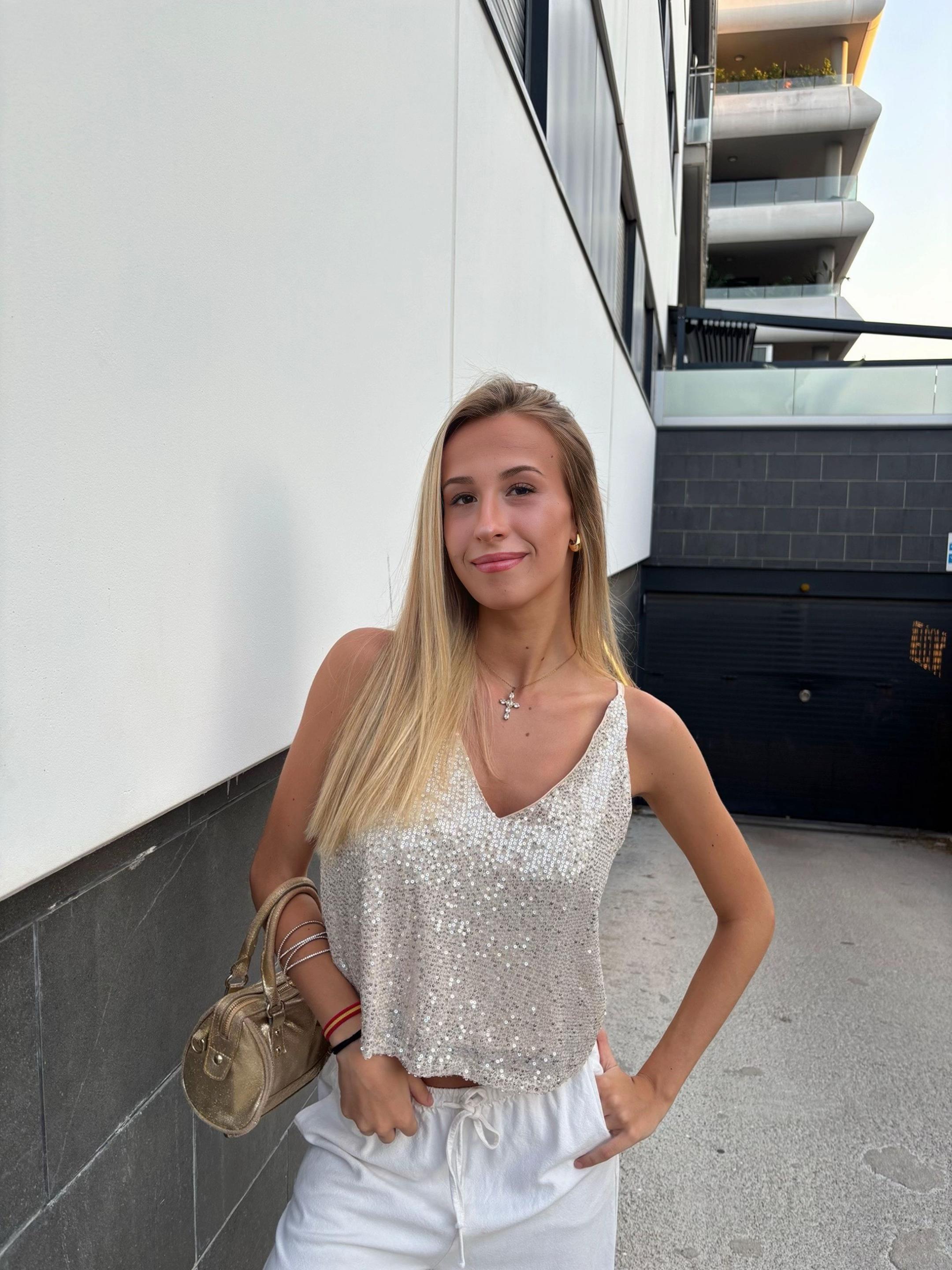 @𝑳