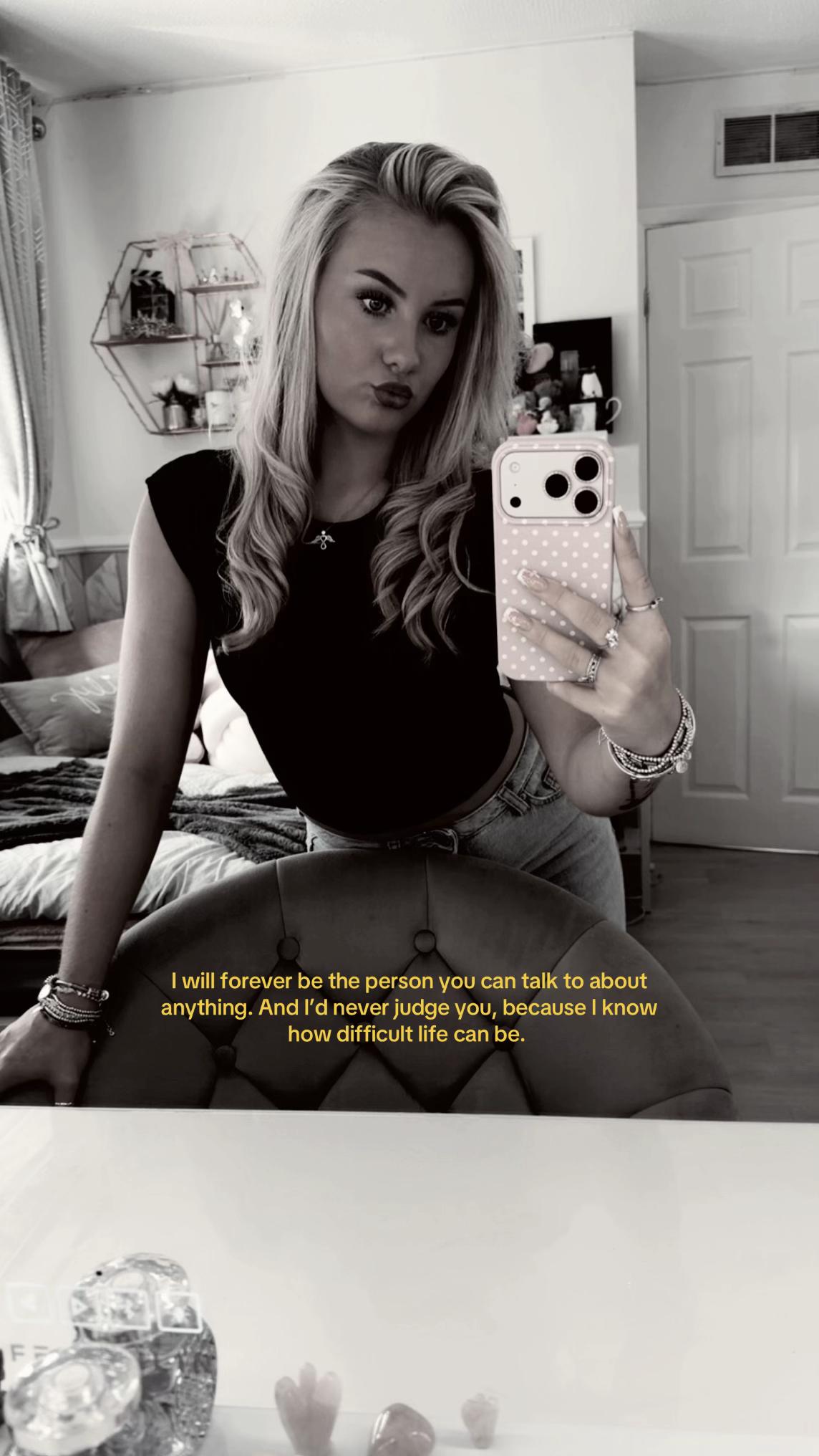 @EmmaMofficial