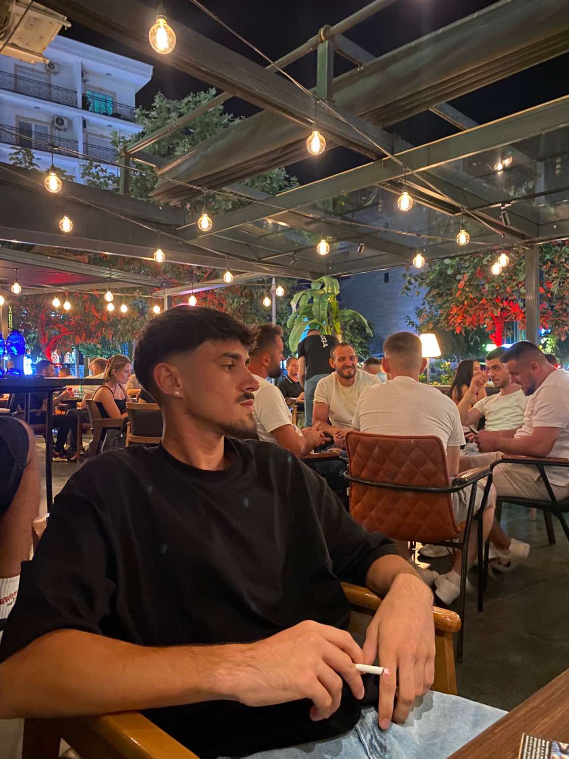 @888