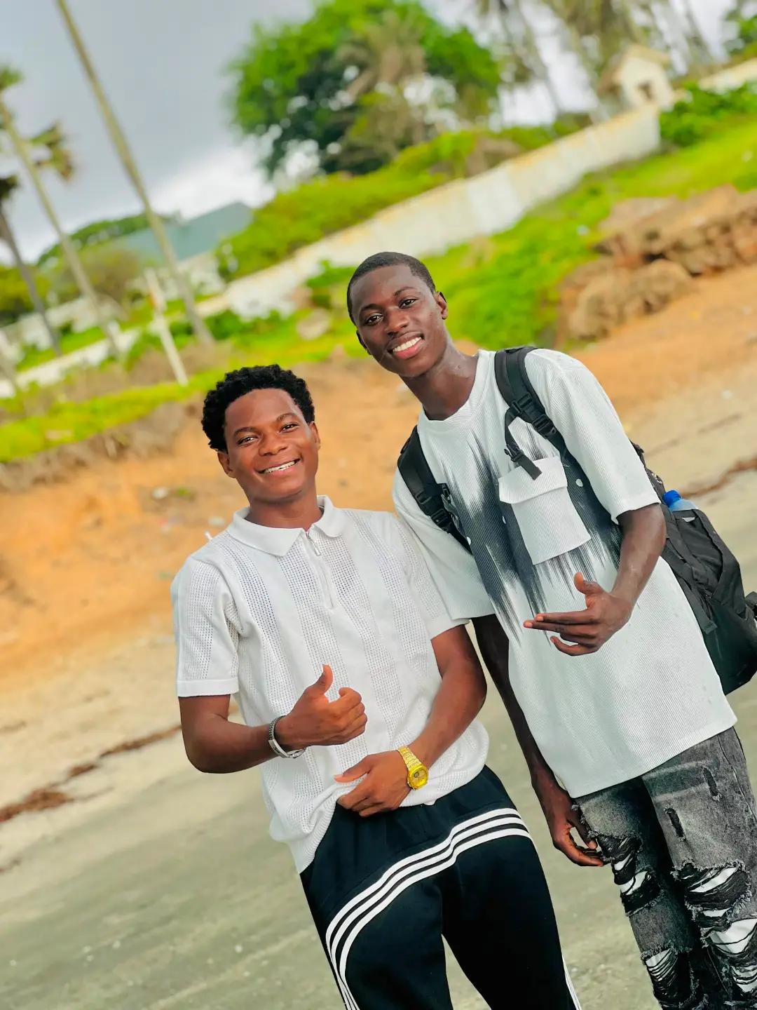 @Enzodarboe885