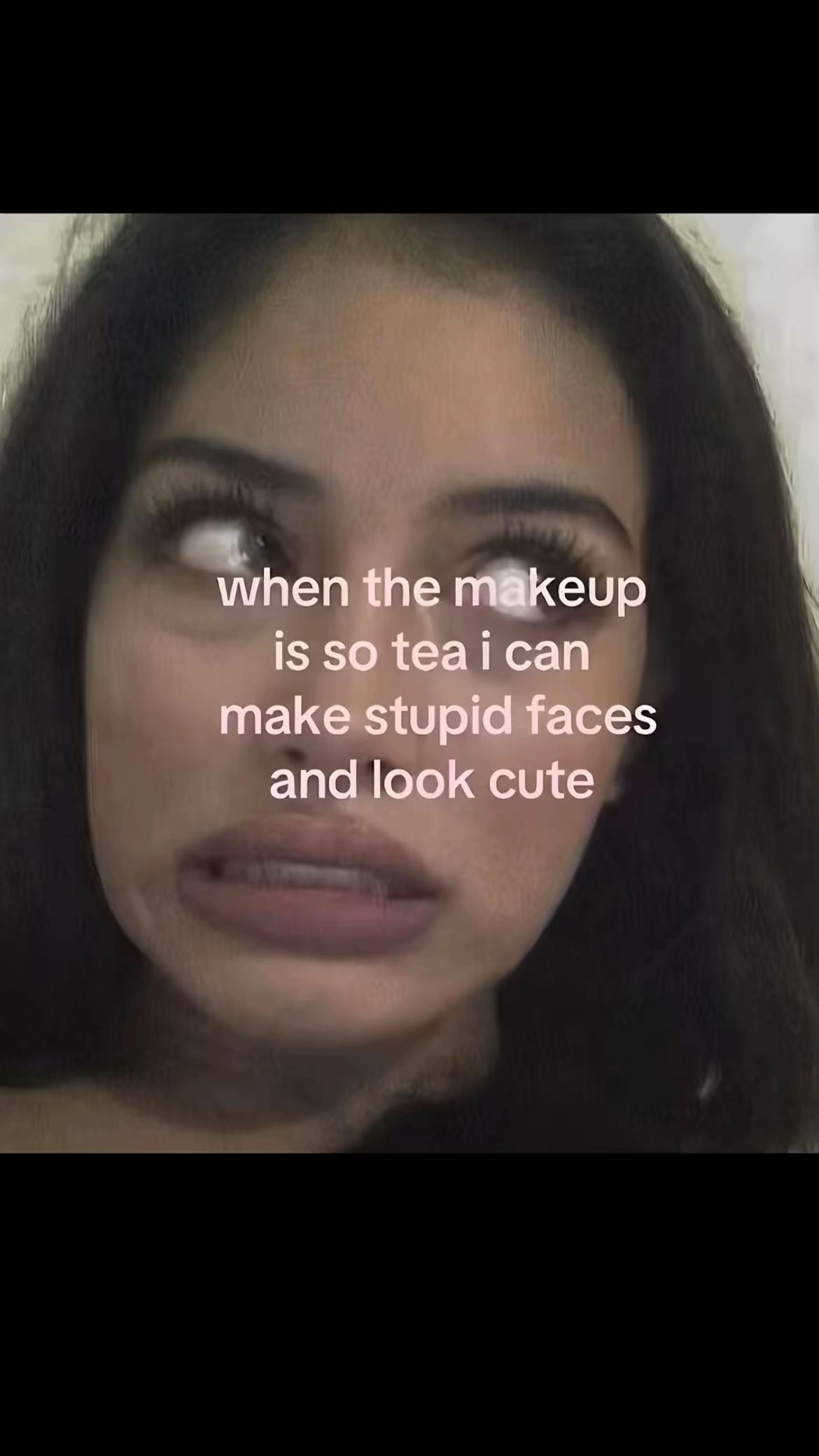@Alexandra ᥫ᭡