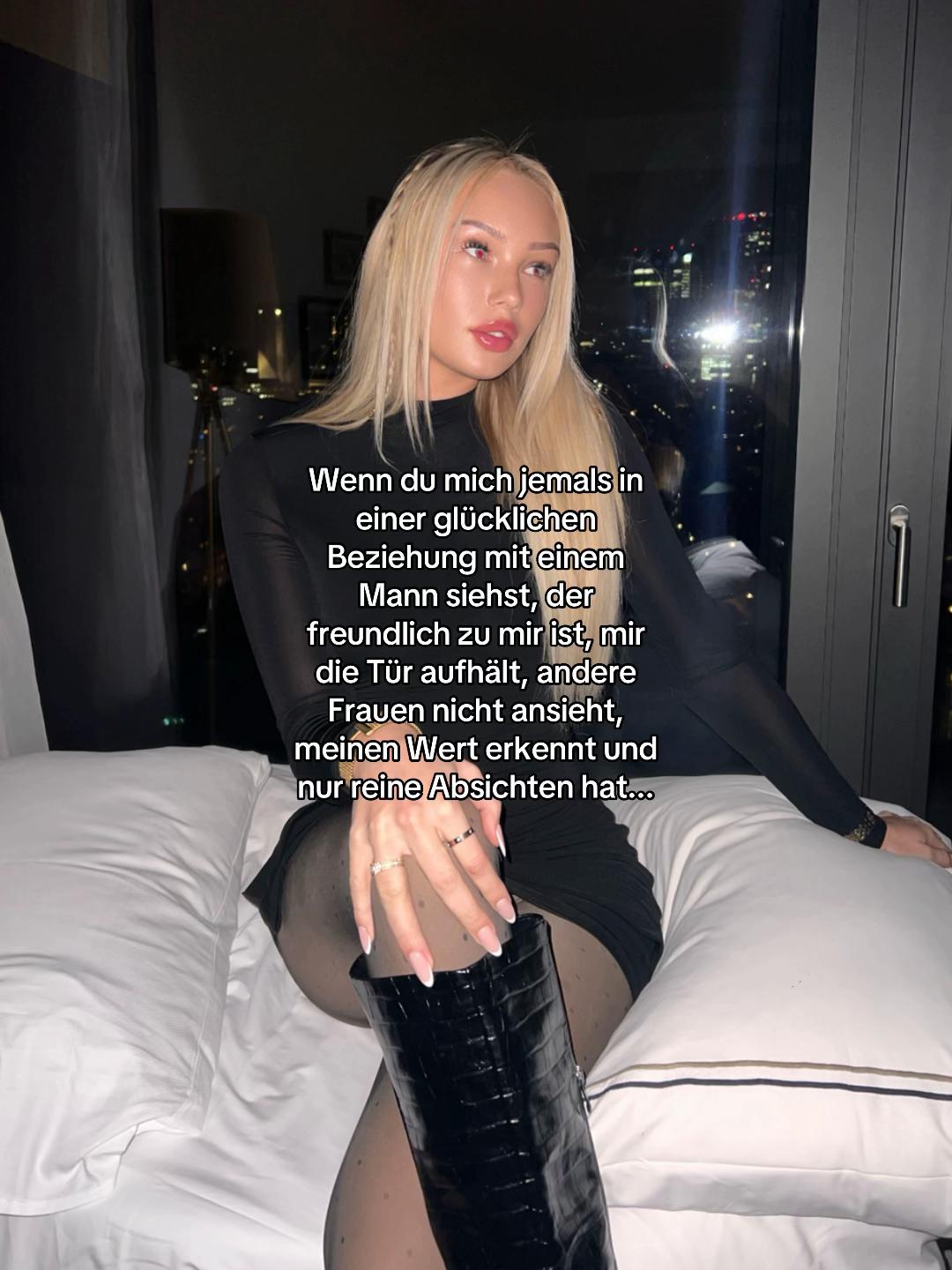 @_jillianvivienne