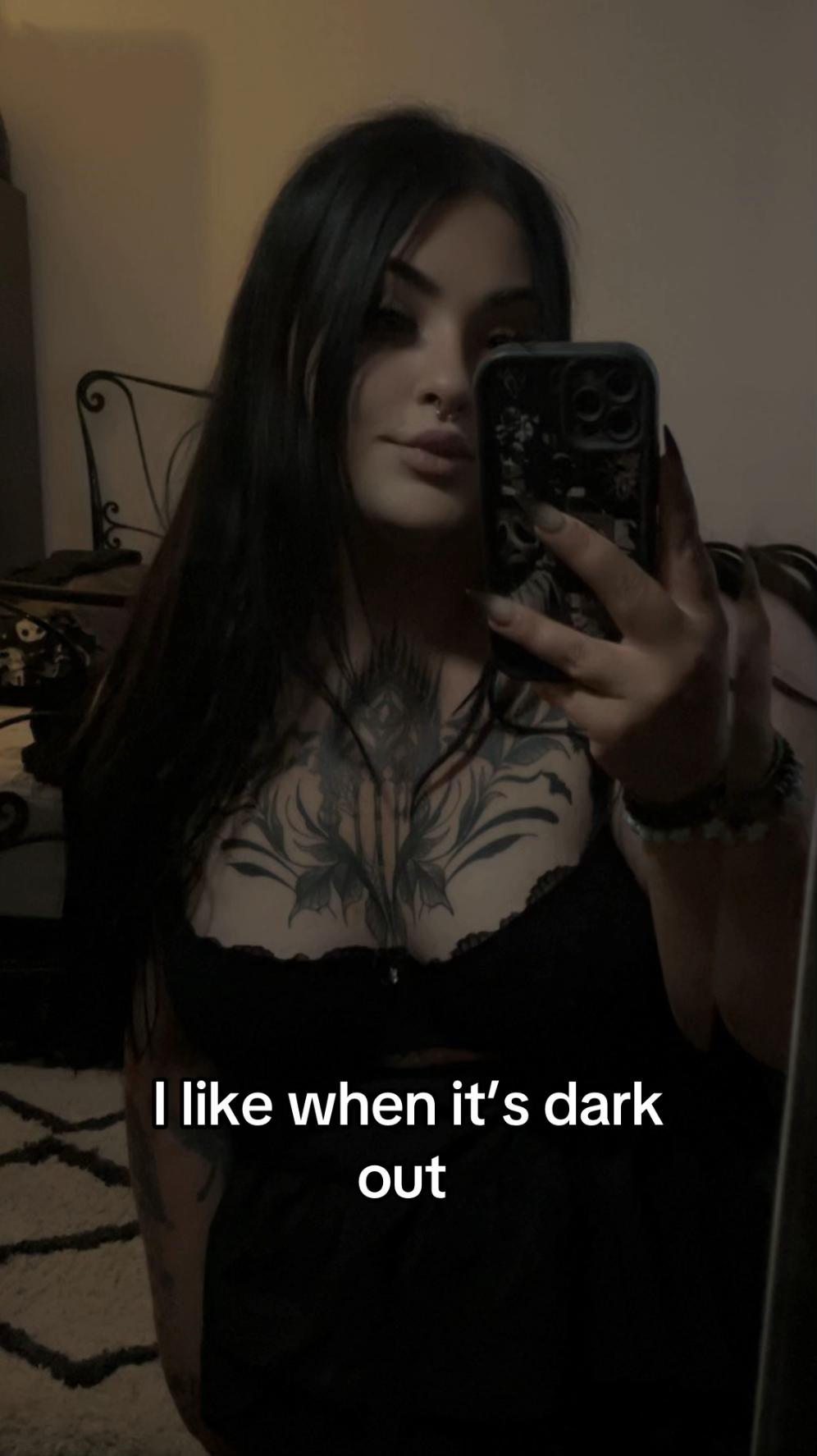 @𝕷𝖎𝖛𝖎𝖓𝖌𝕯𝖊𝖆𝖉𝕲𝖎𝖗𝖑🖤