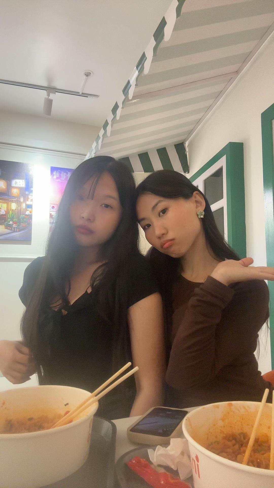 @Sis