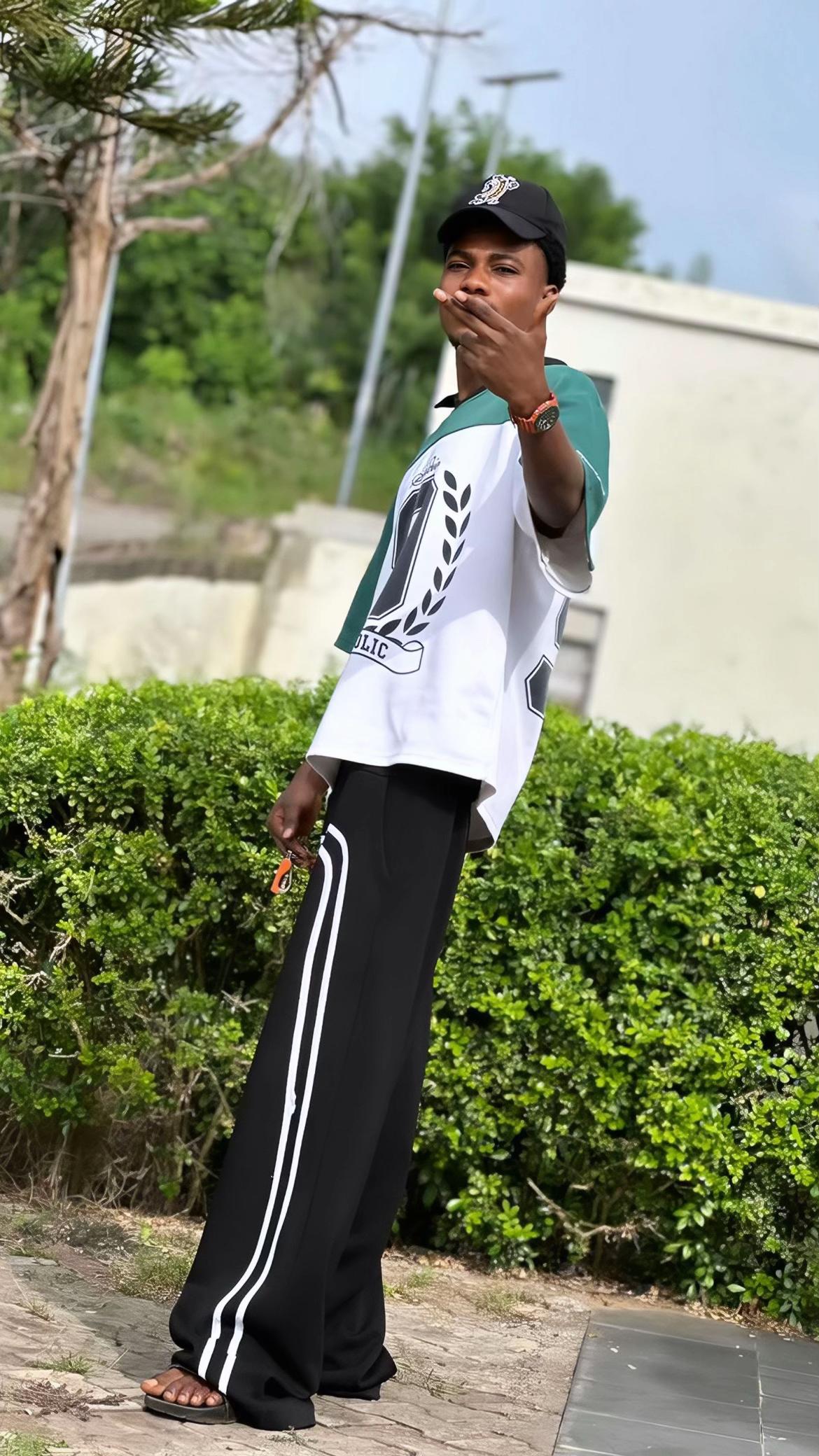 @Emoneyttp
