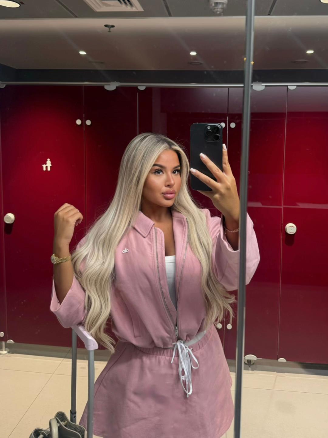 @tinaloul