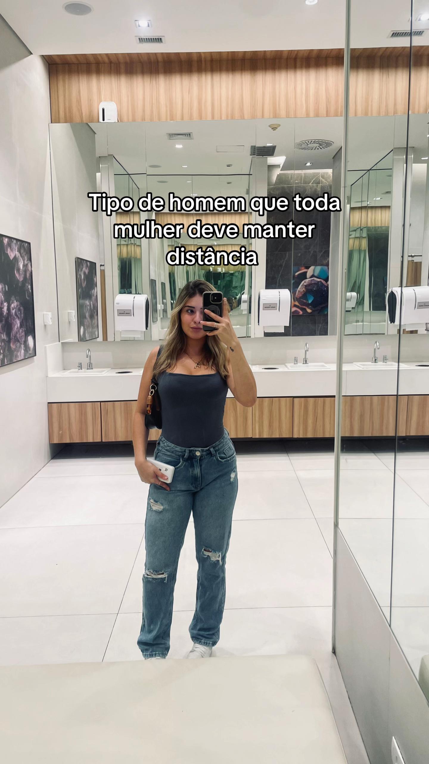 @Anamelooo
