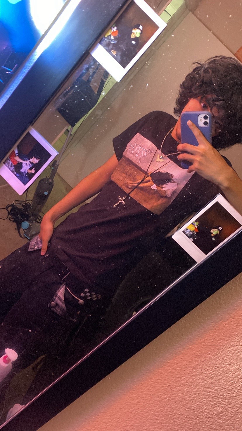 @꧁༺𝓪𝓵𝓮𝔁 ༻꧂