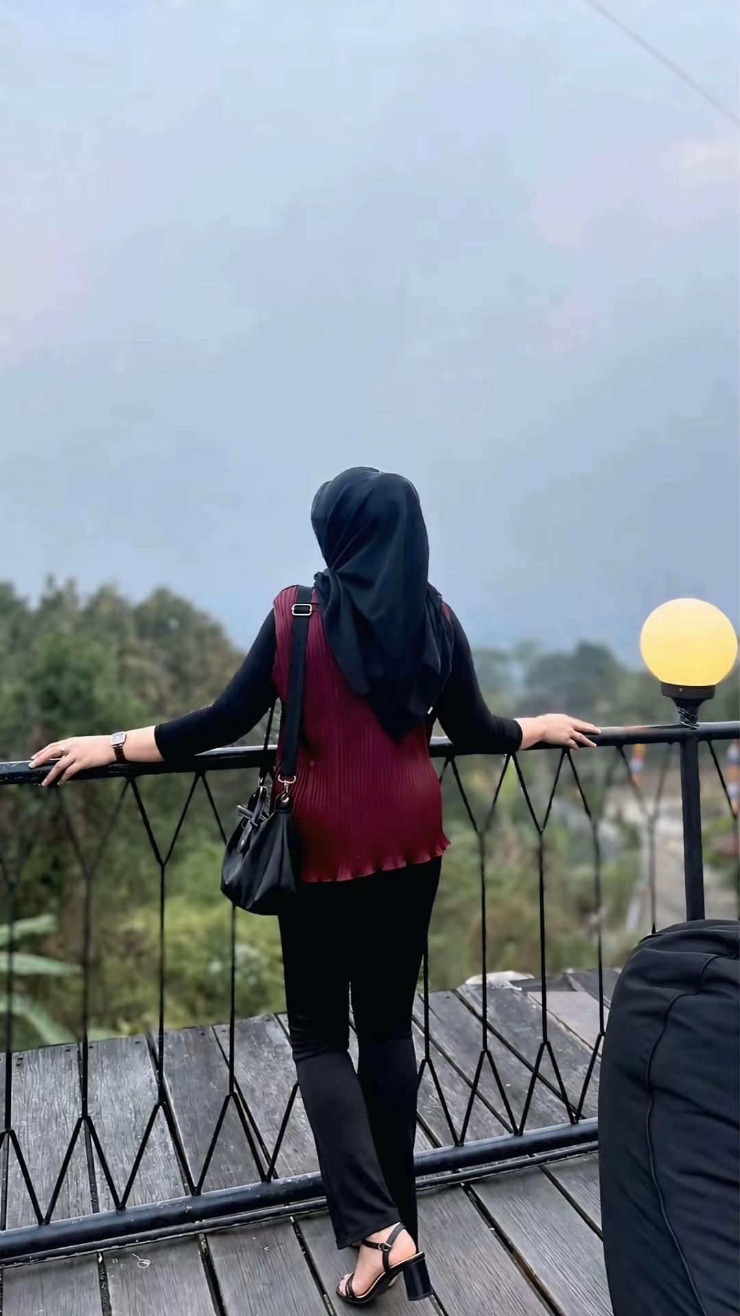 @Lovely