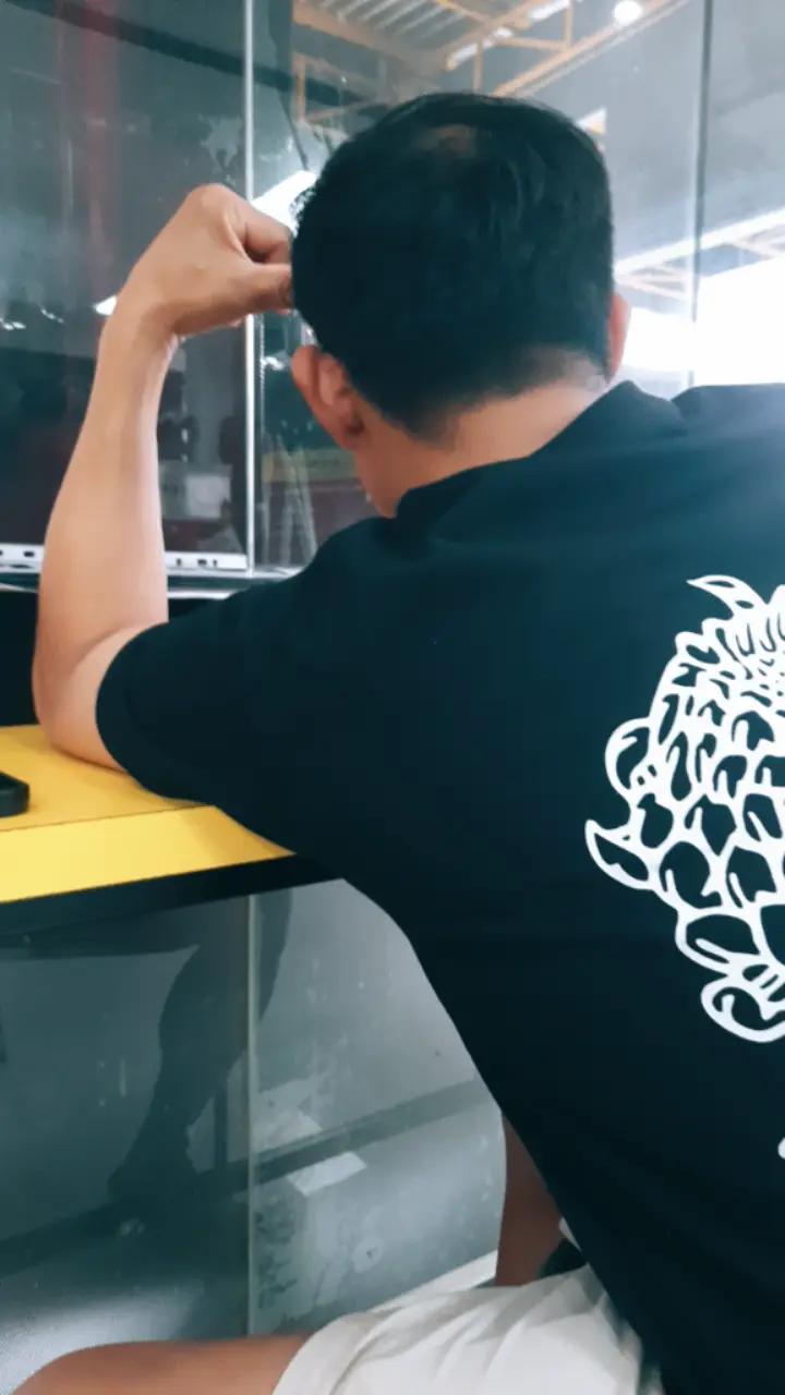 @Chefdef (ผู้ชายทรงลุง)
