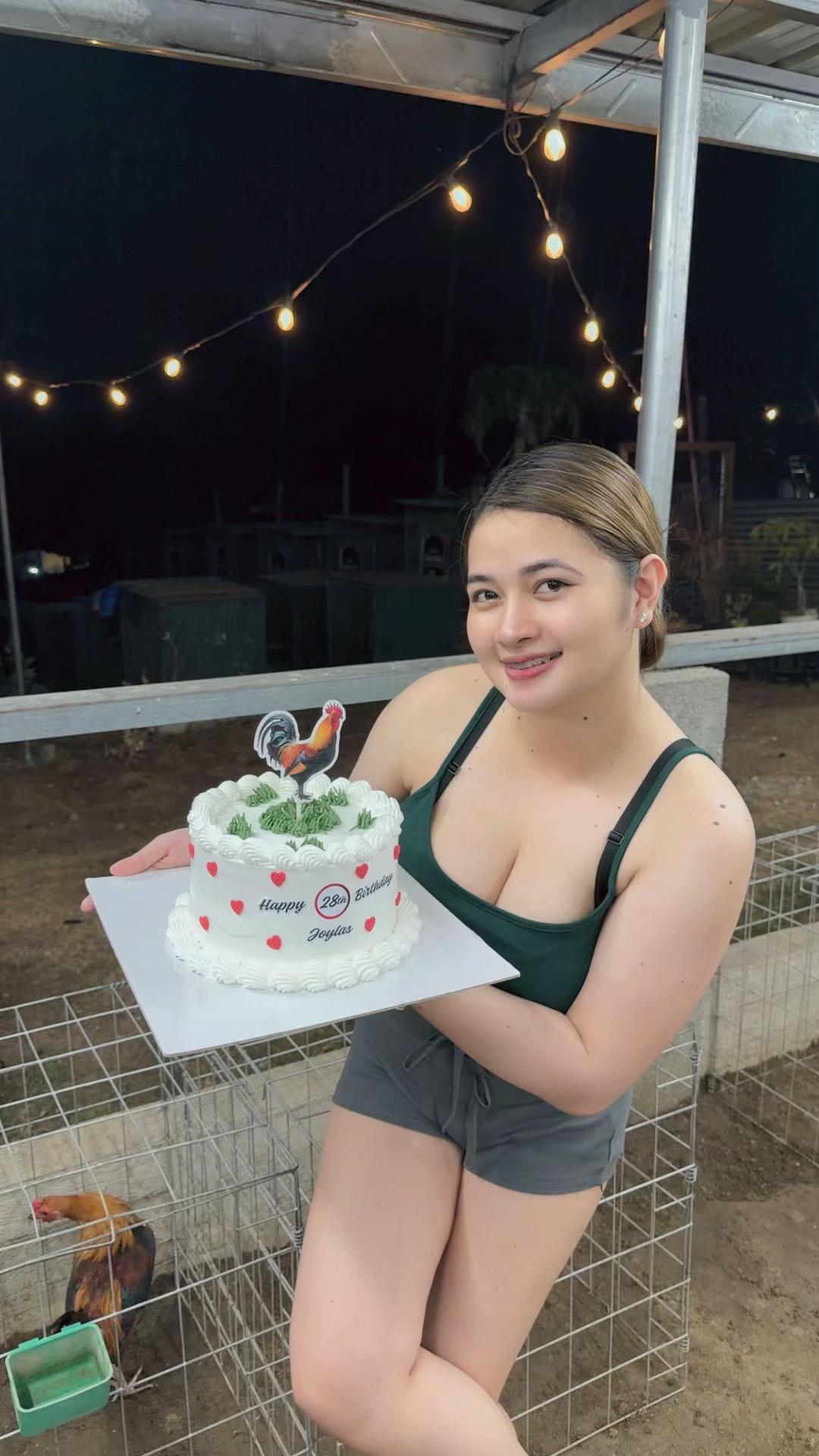 @GoldenGirl