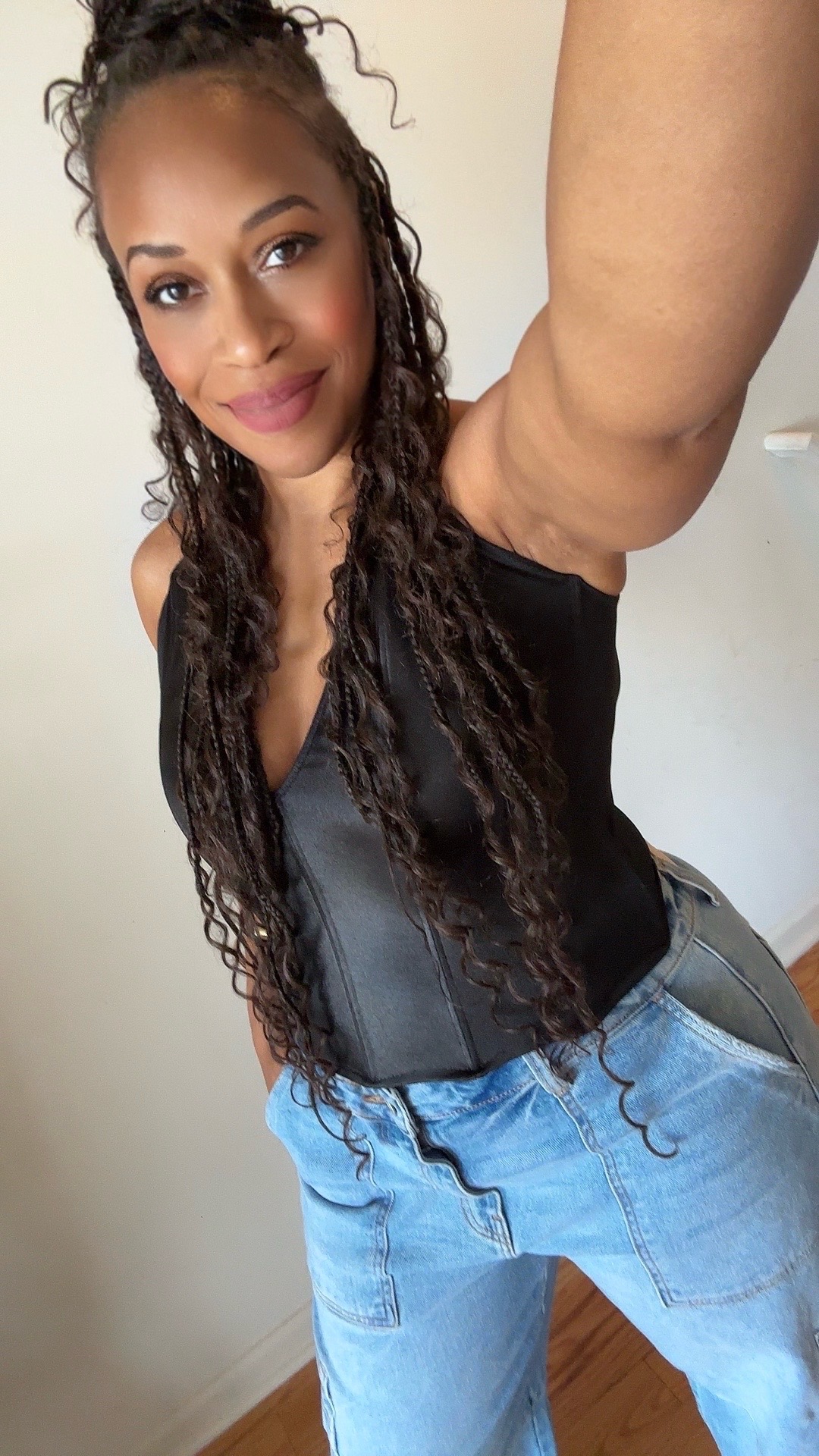 @missravennicole