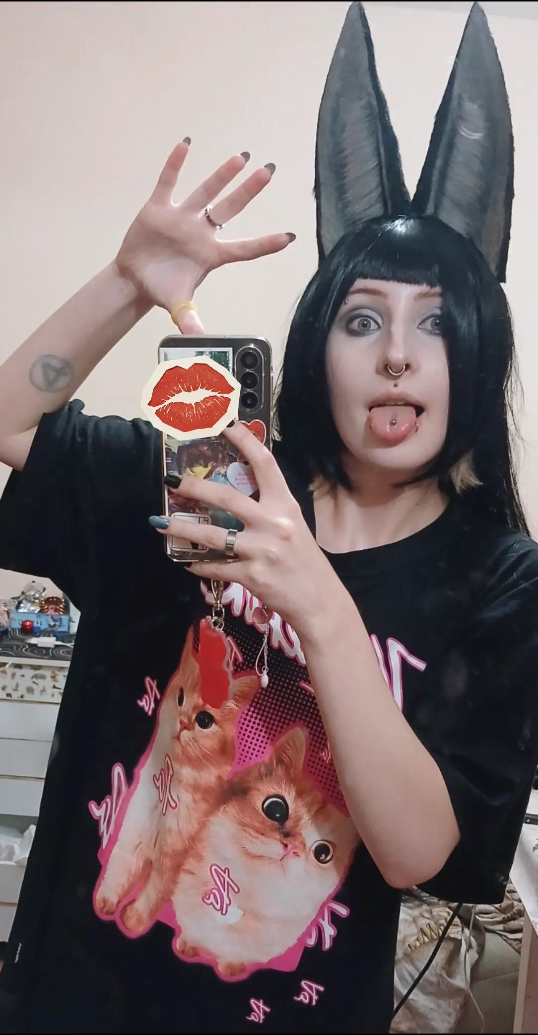 @𝐂𝐡𝐥𝐨𝐞 ♡