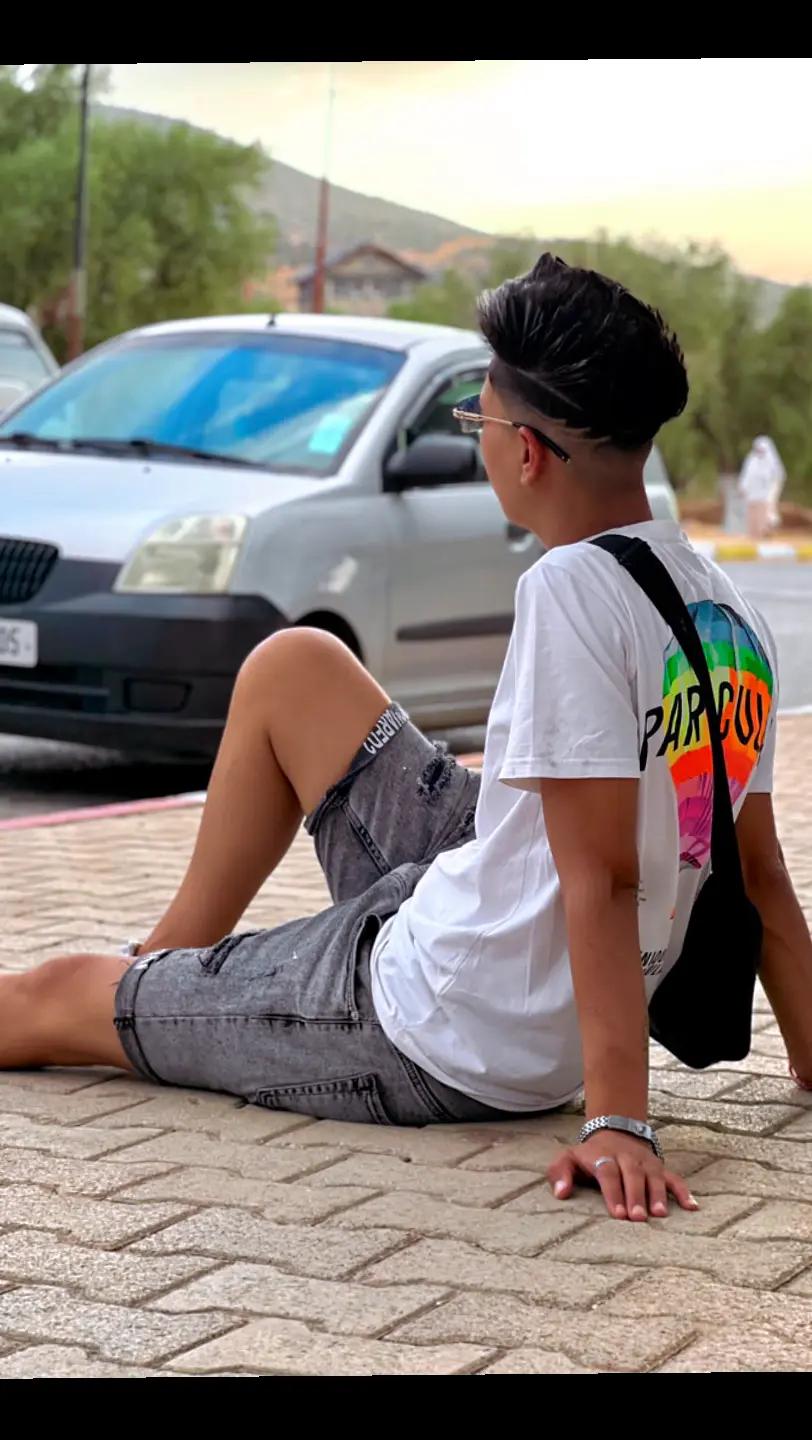@kįmøú💔