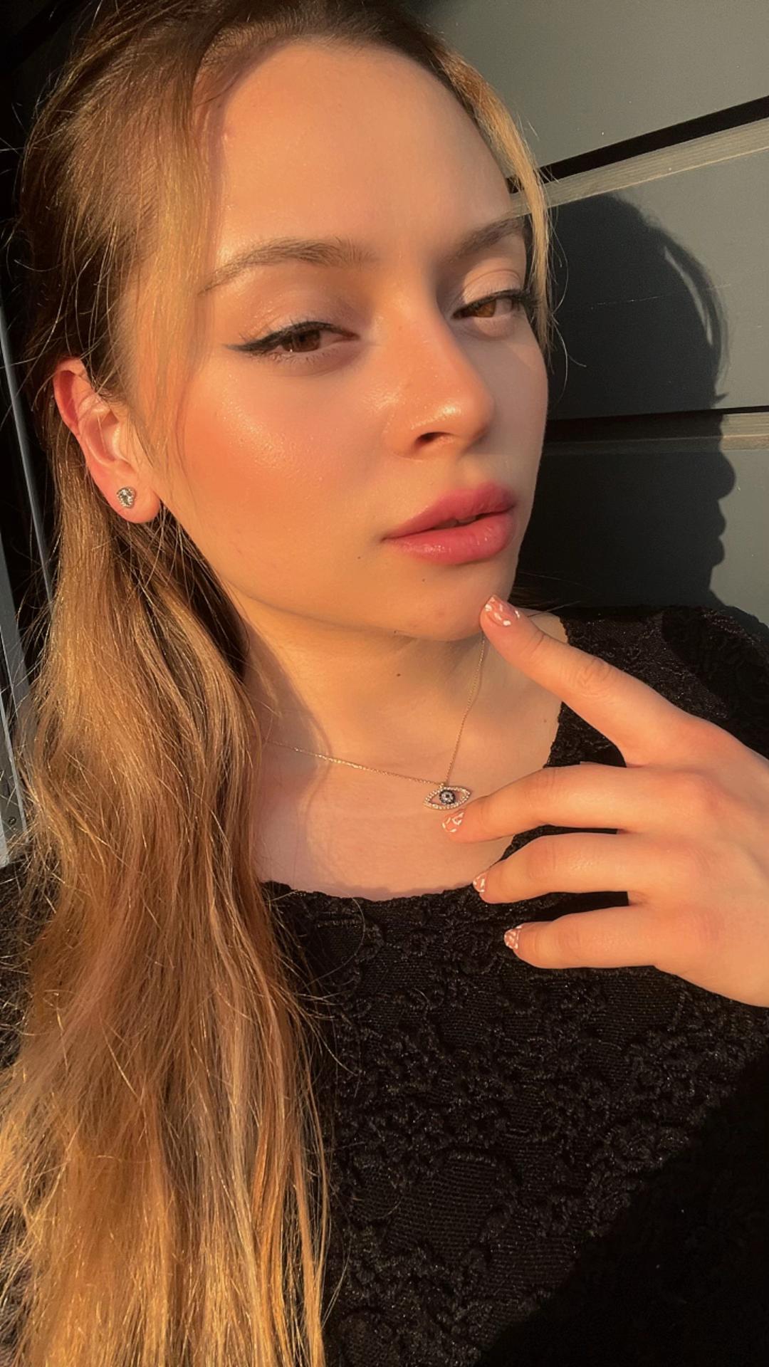 @..