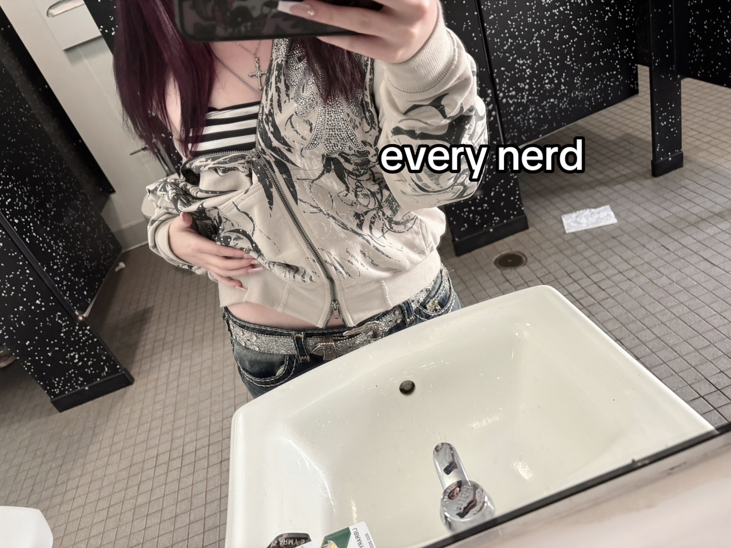 @𝓮