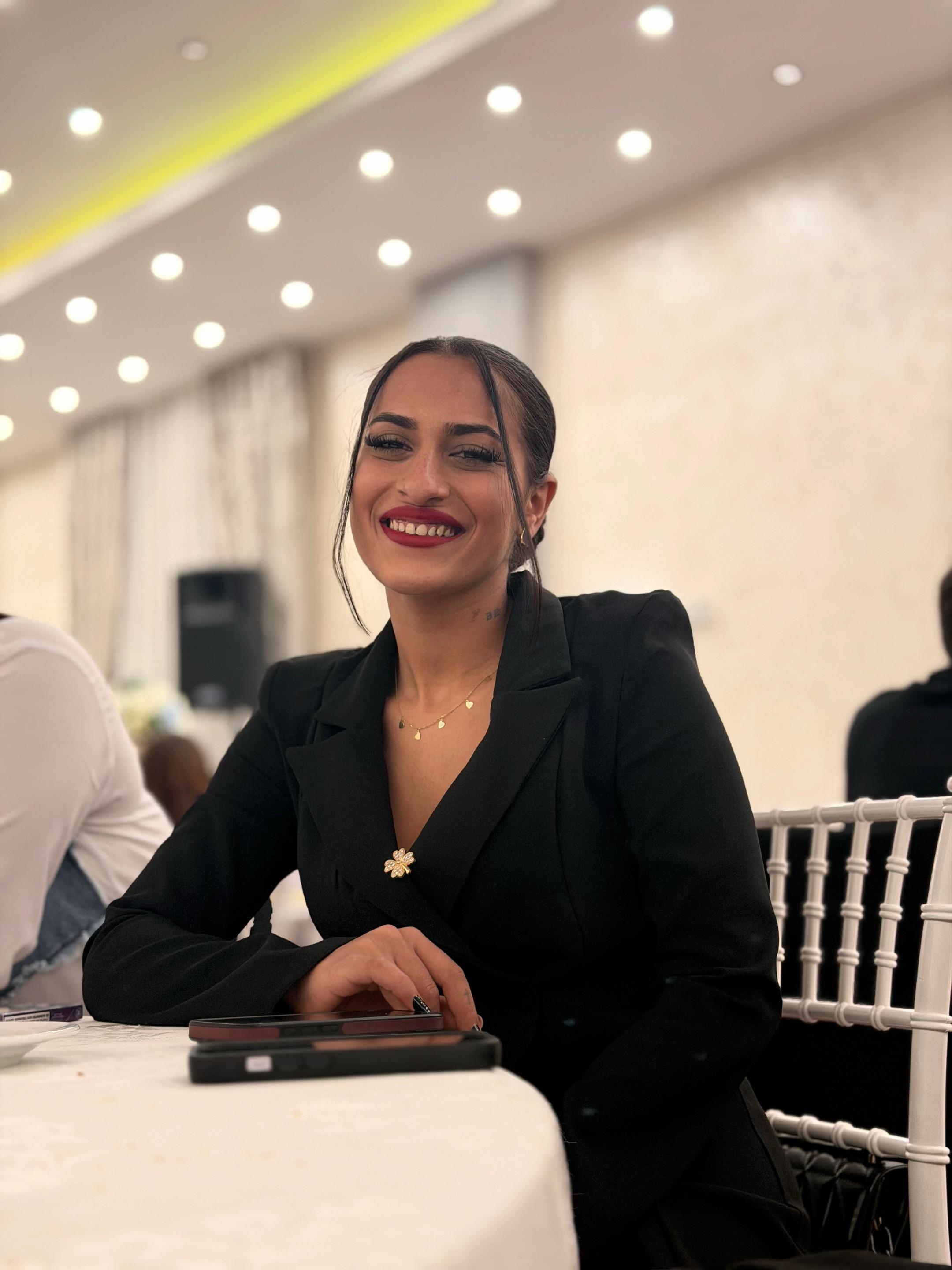 @Mădălina🍫