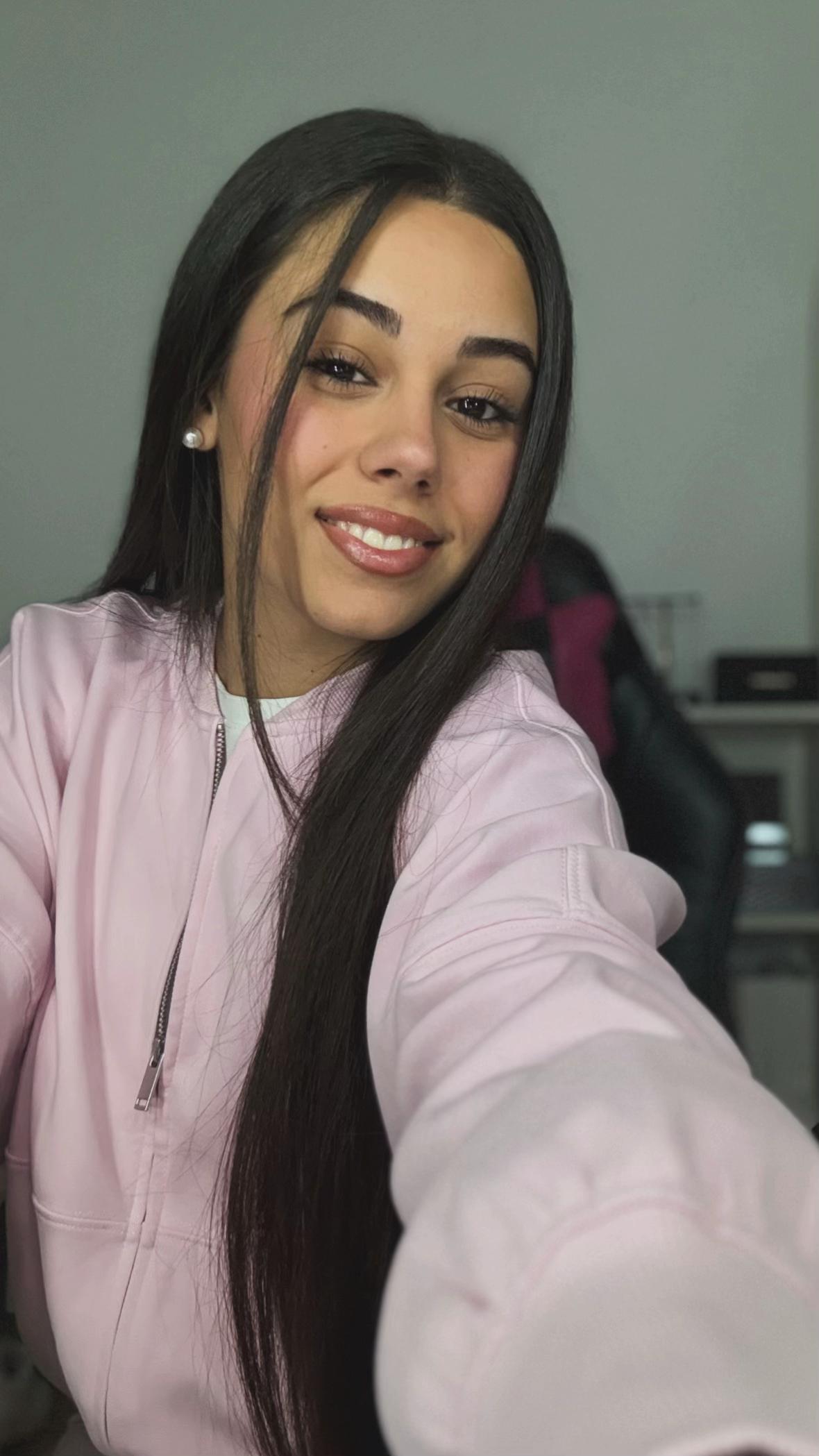 @Danielaa