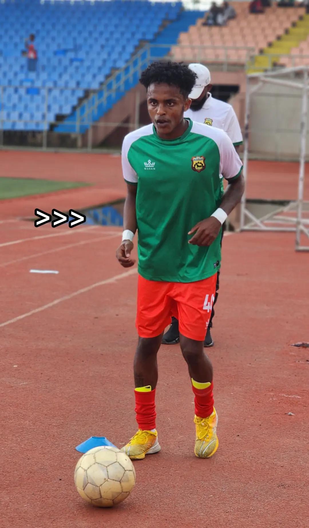 @Ðɛvě🫅⚽️