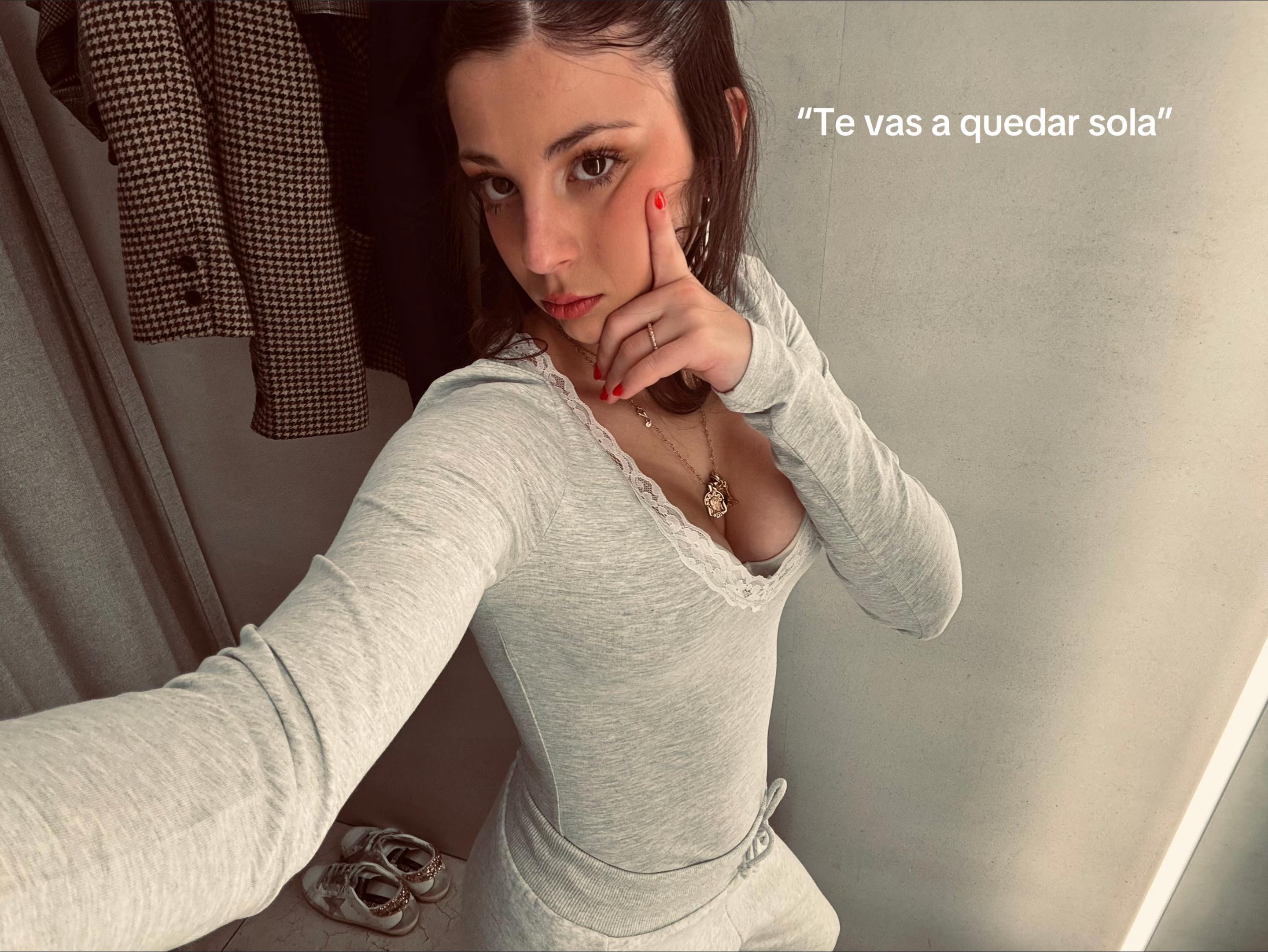 @La_fuckingpelirroja_.