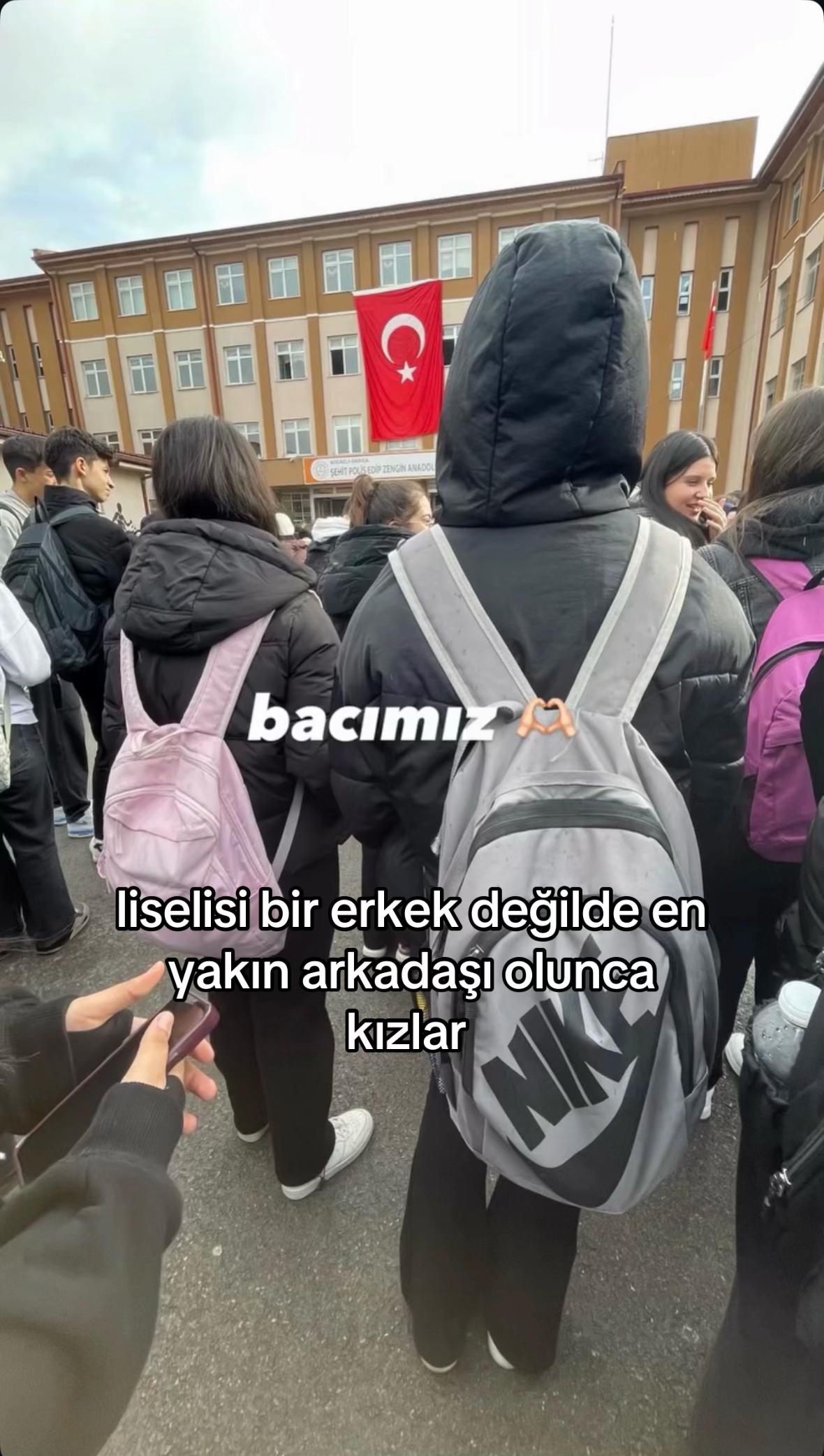 @EK.