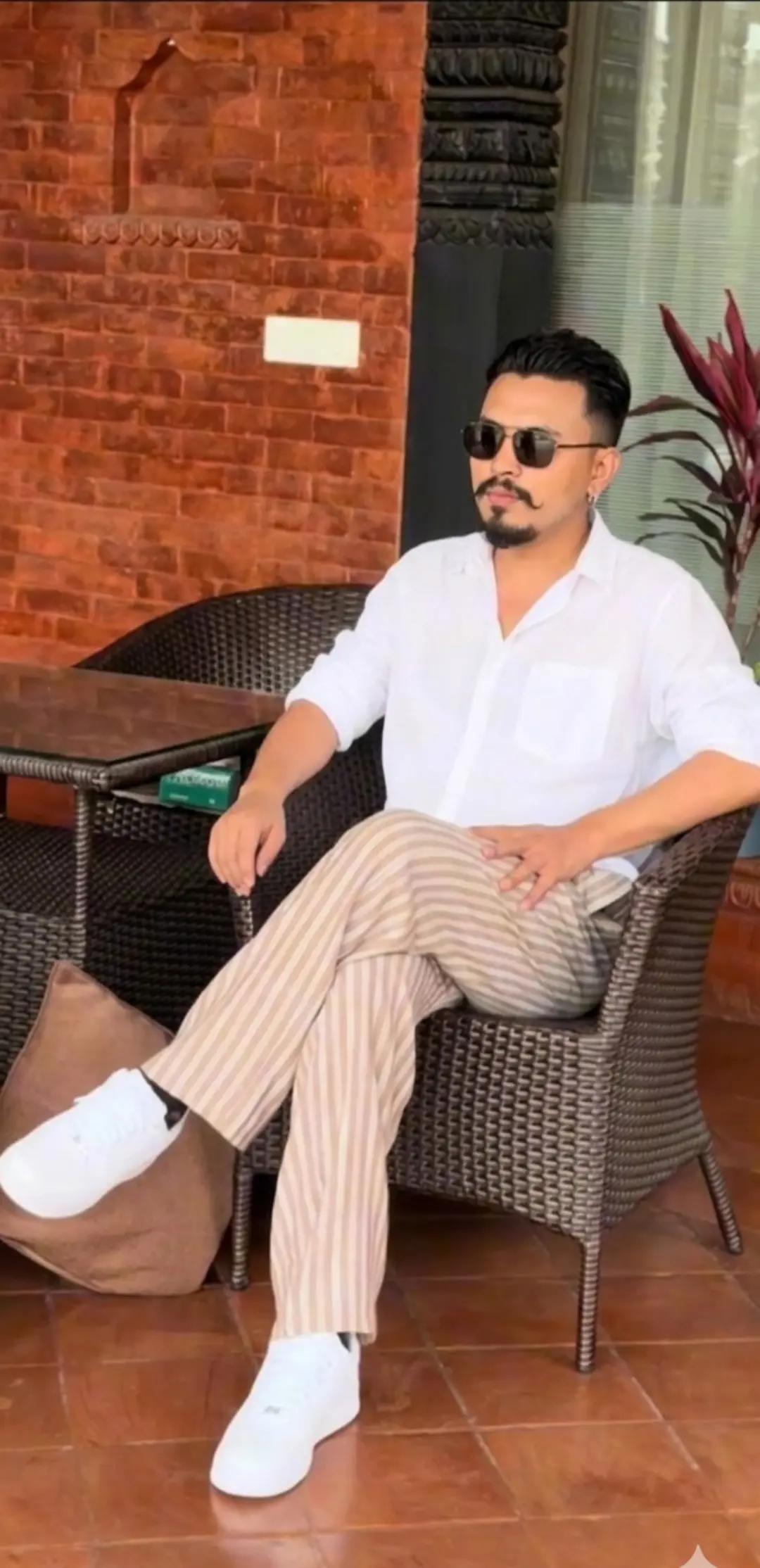 @👑Hancy Boy Khawas🤟