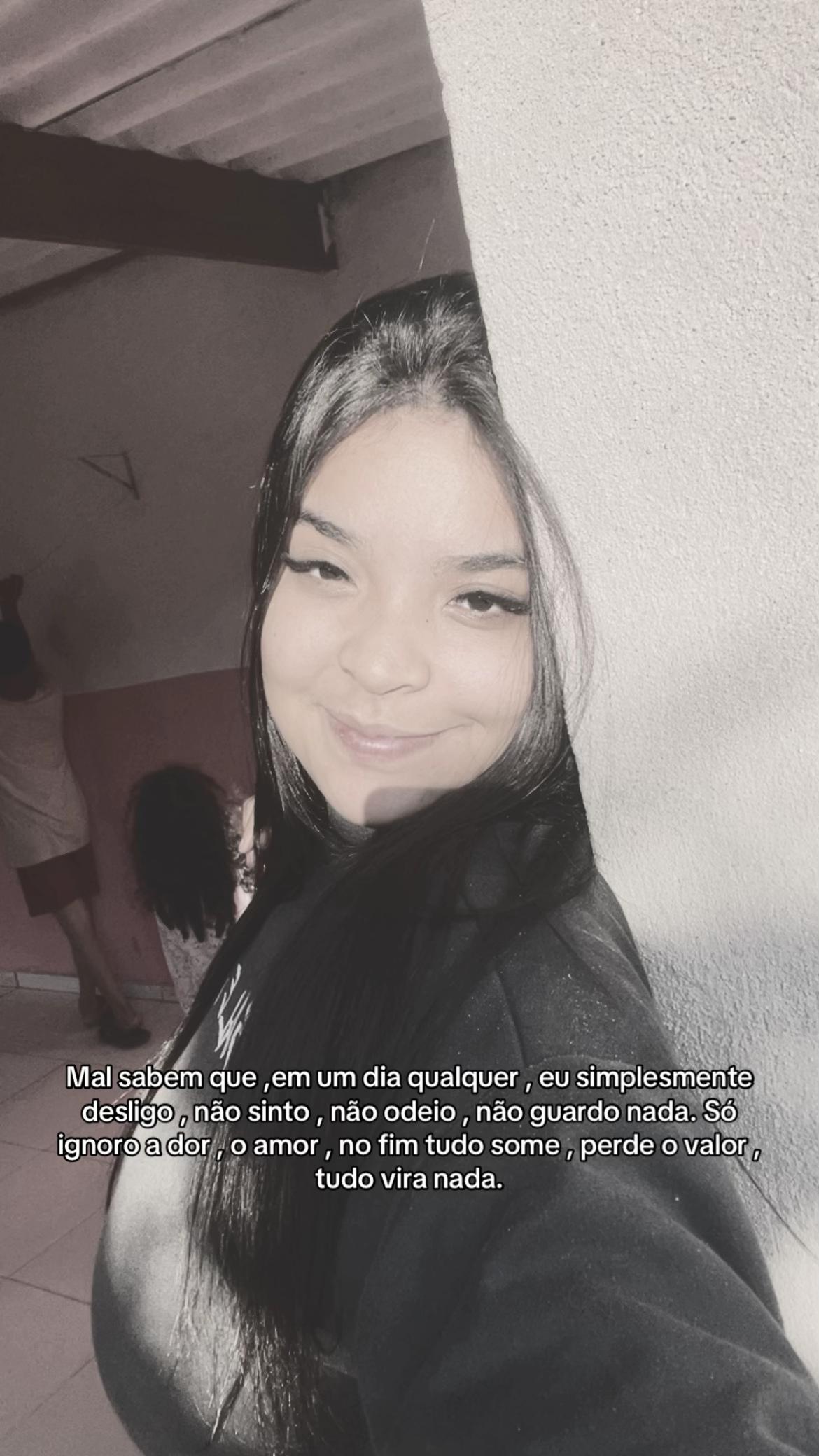 @Juliasilvaa$