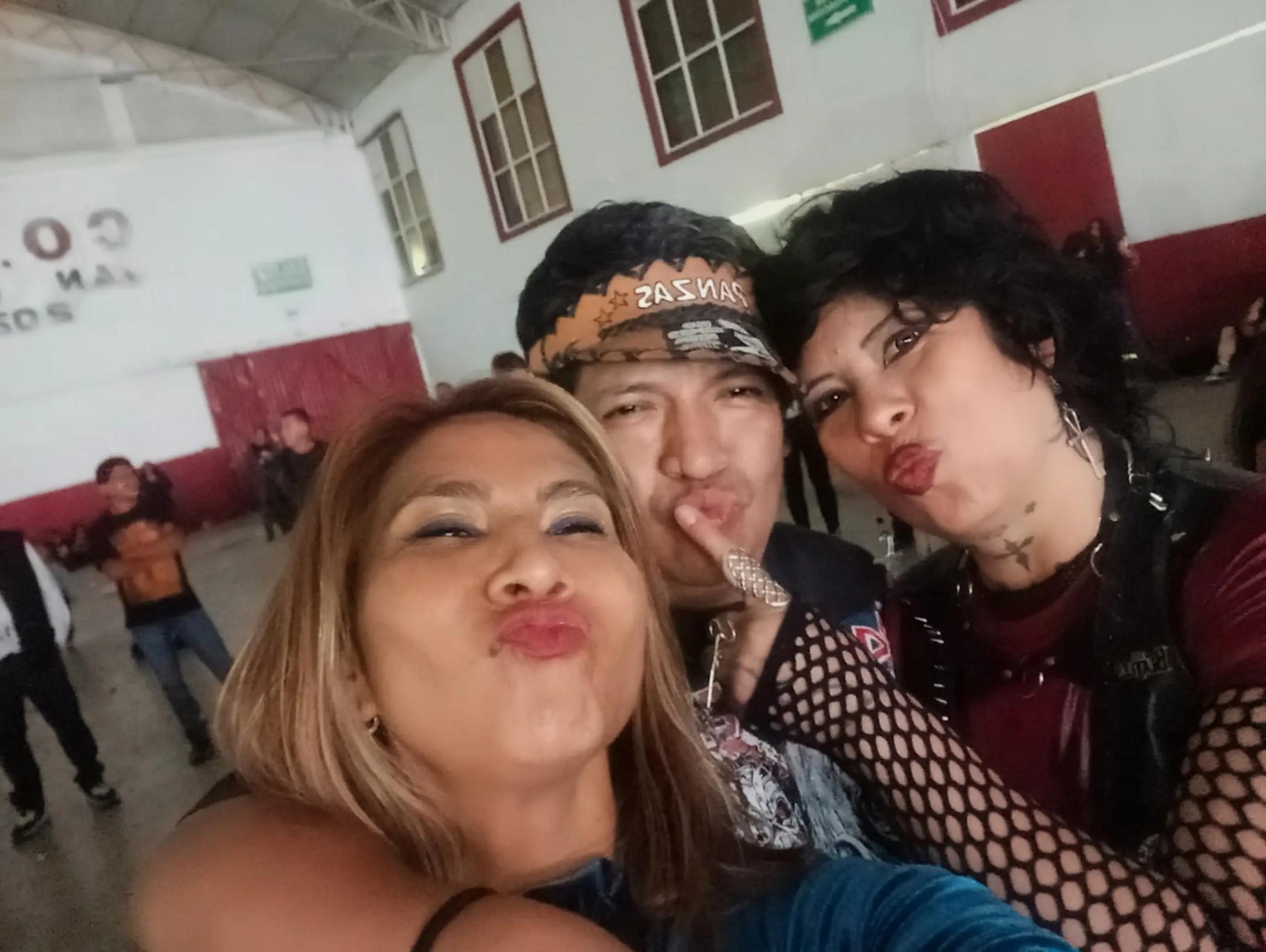 @xol con X