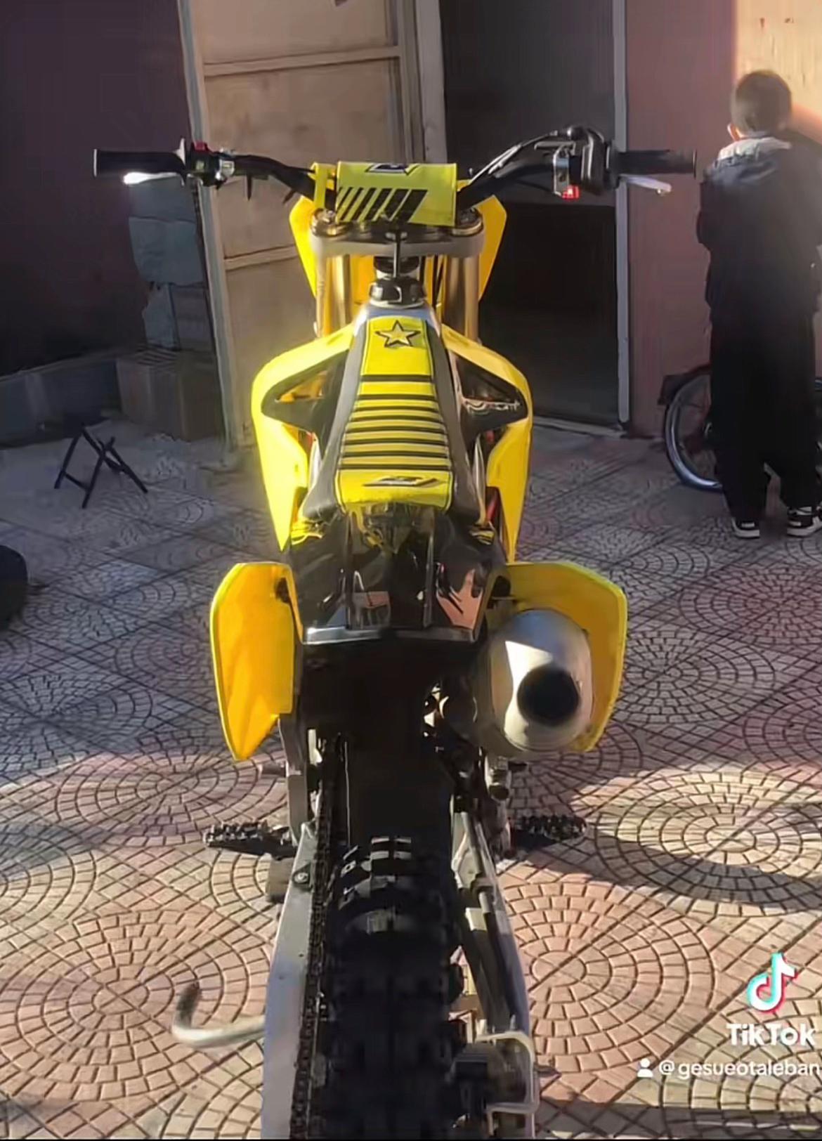 @gesu&eacute;continiofficial