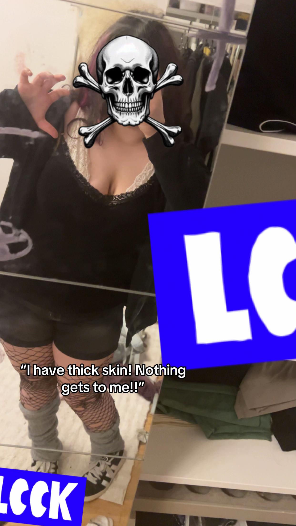@𖣂