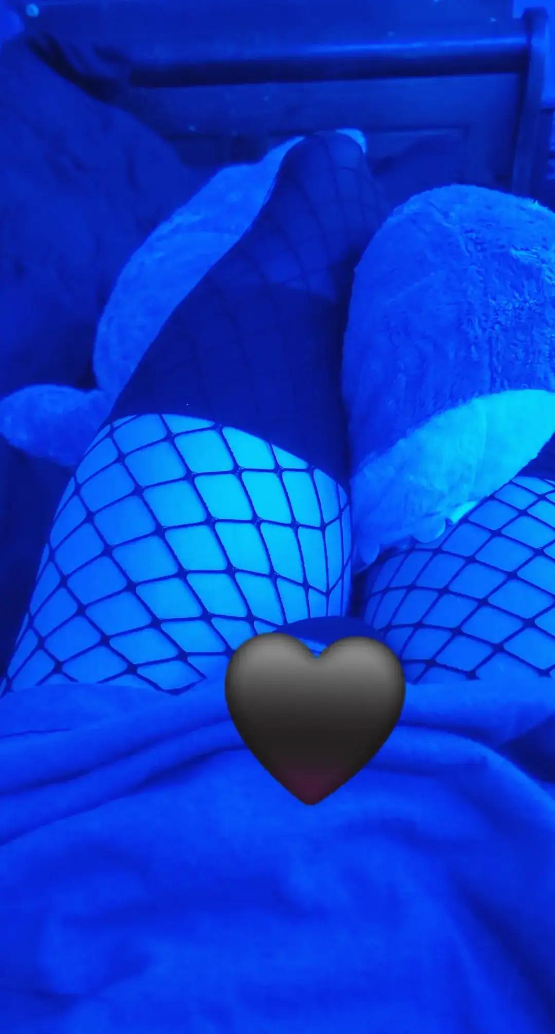 @&bull;∘🤍 𝓣𝓪𝔂𝓵𝓸𝓻 🦈∘&bull;
