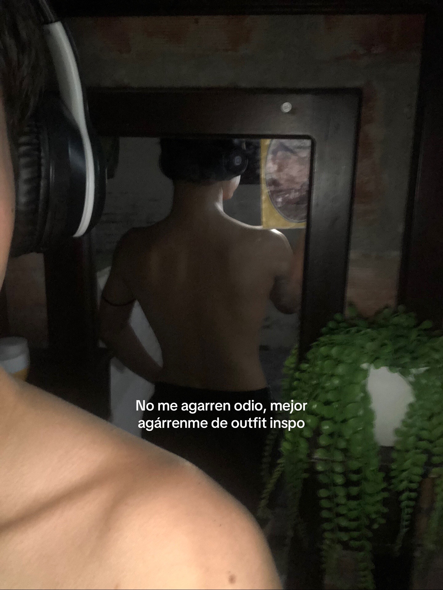 @corneer_