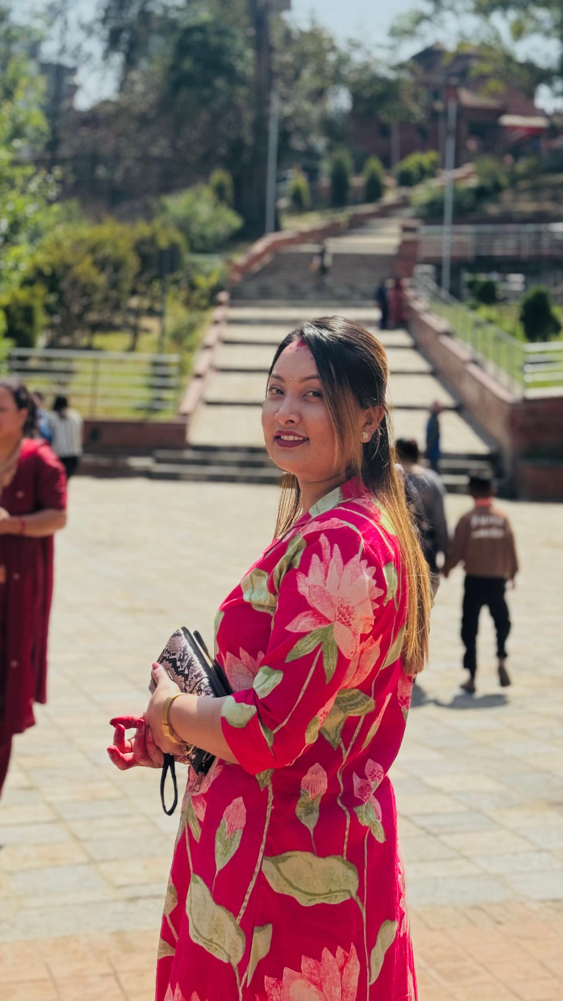 @एलीशा🧿🌸