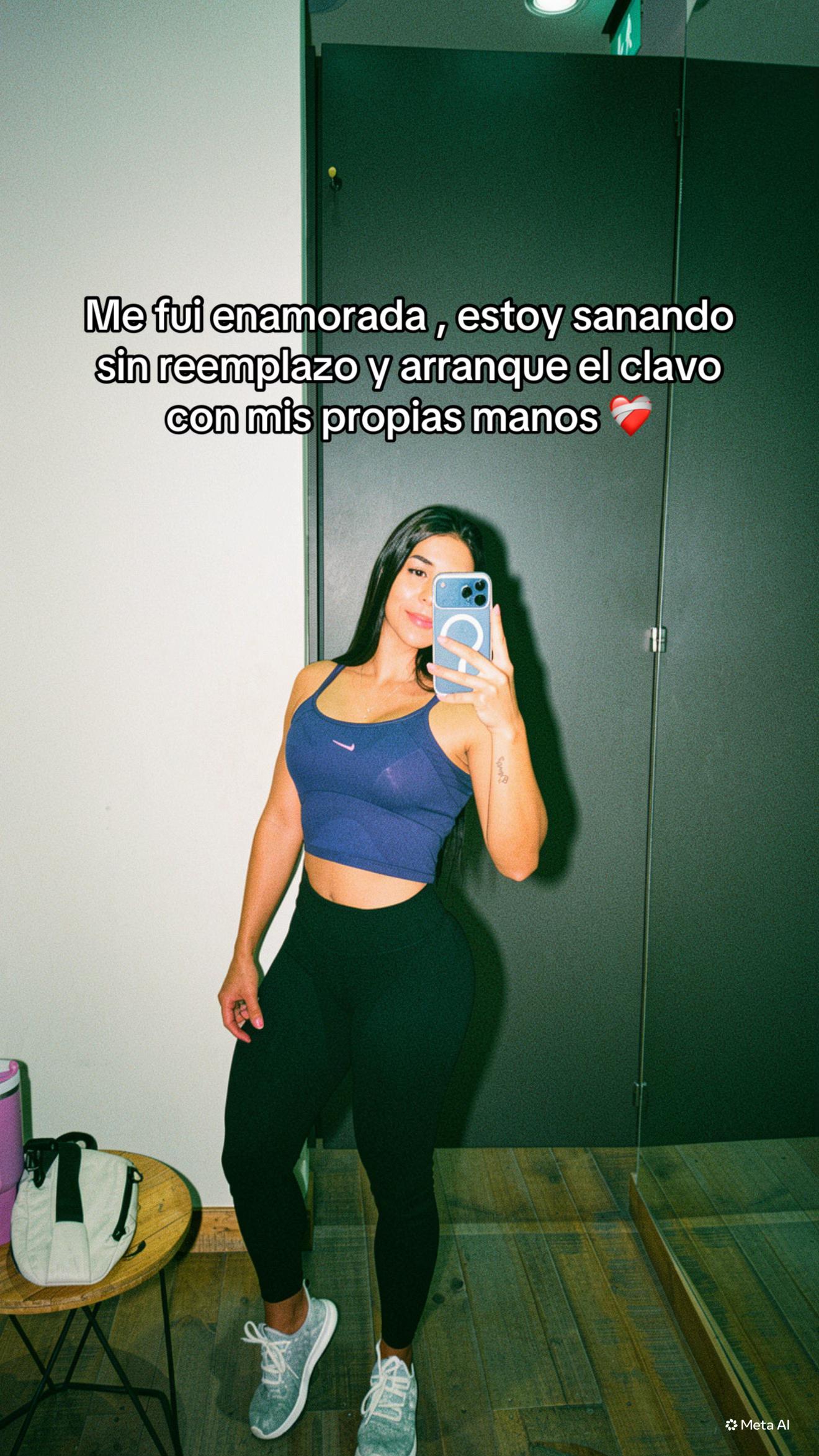 @lillymolinafit