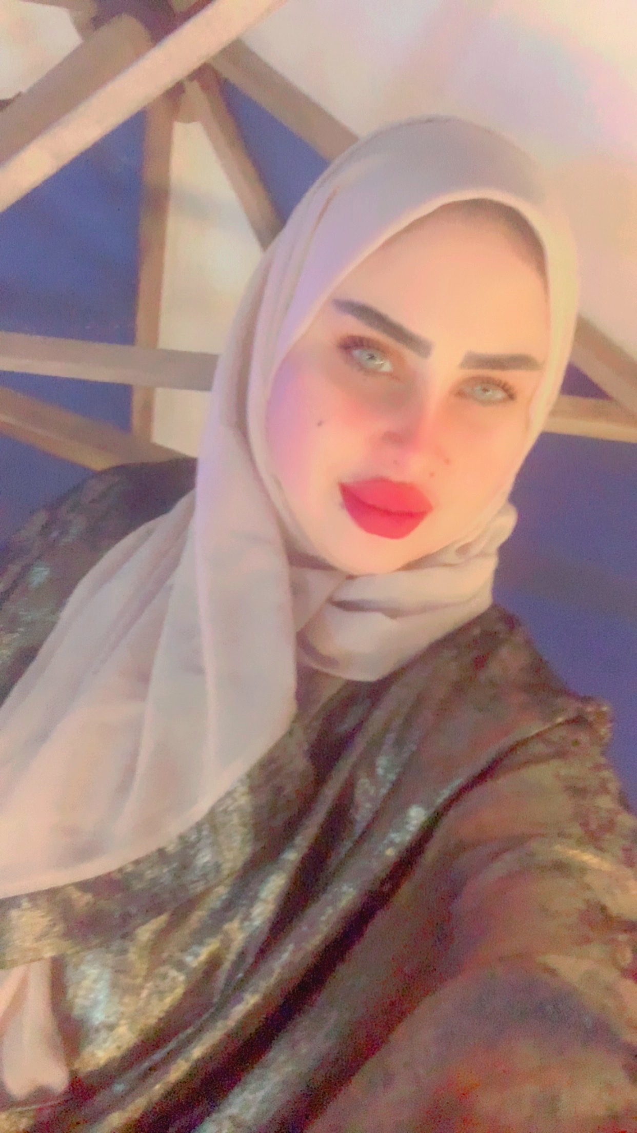 @دنيا فرغلي