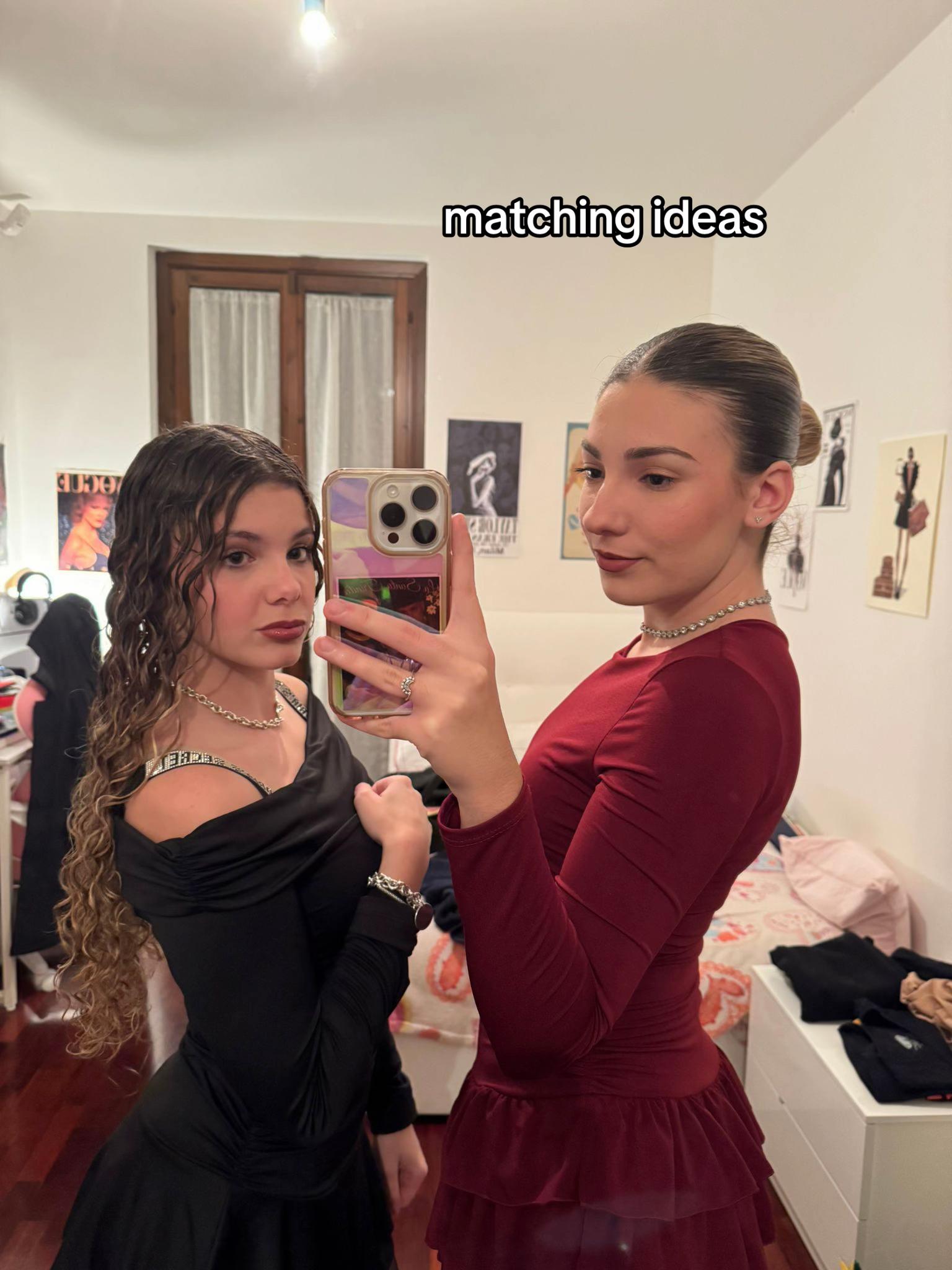 @𝒢