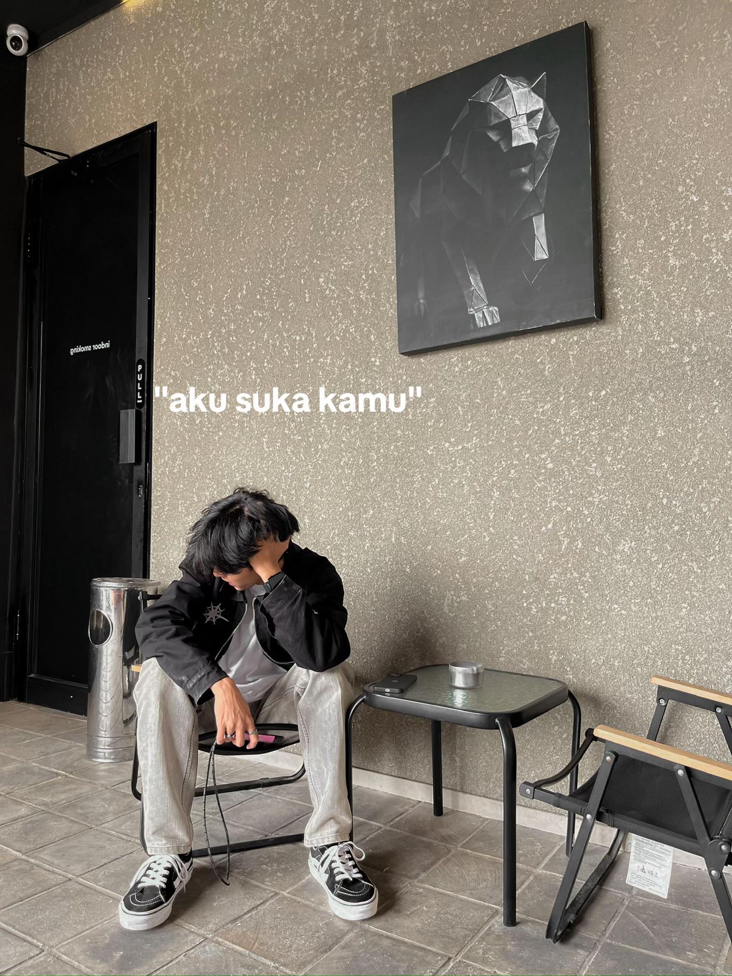 @p a r i s . .