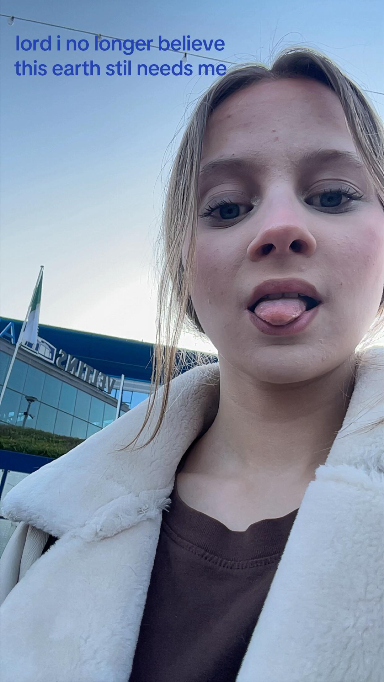 @𝓔𝓶𝓲𝓵𝔂🫰🏼