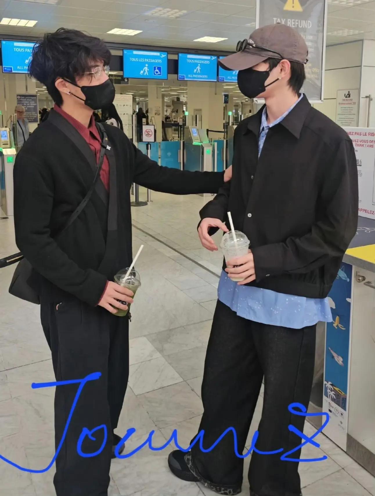 @𝘛𝘩𝘦𝘩𝘰𝘭𝘪𝘤