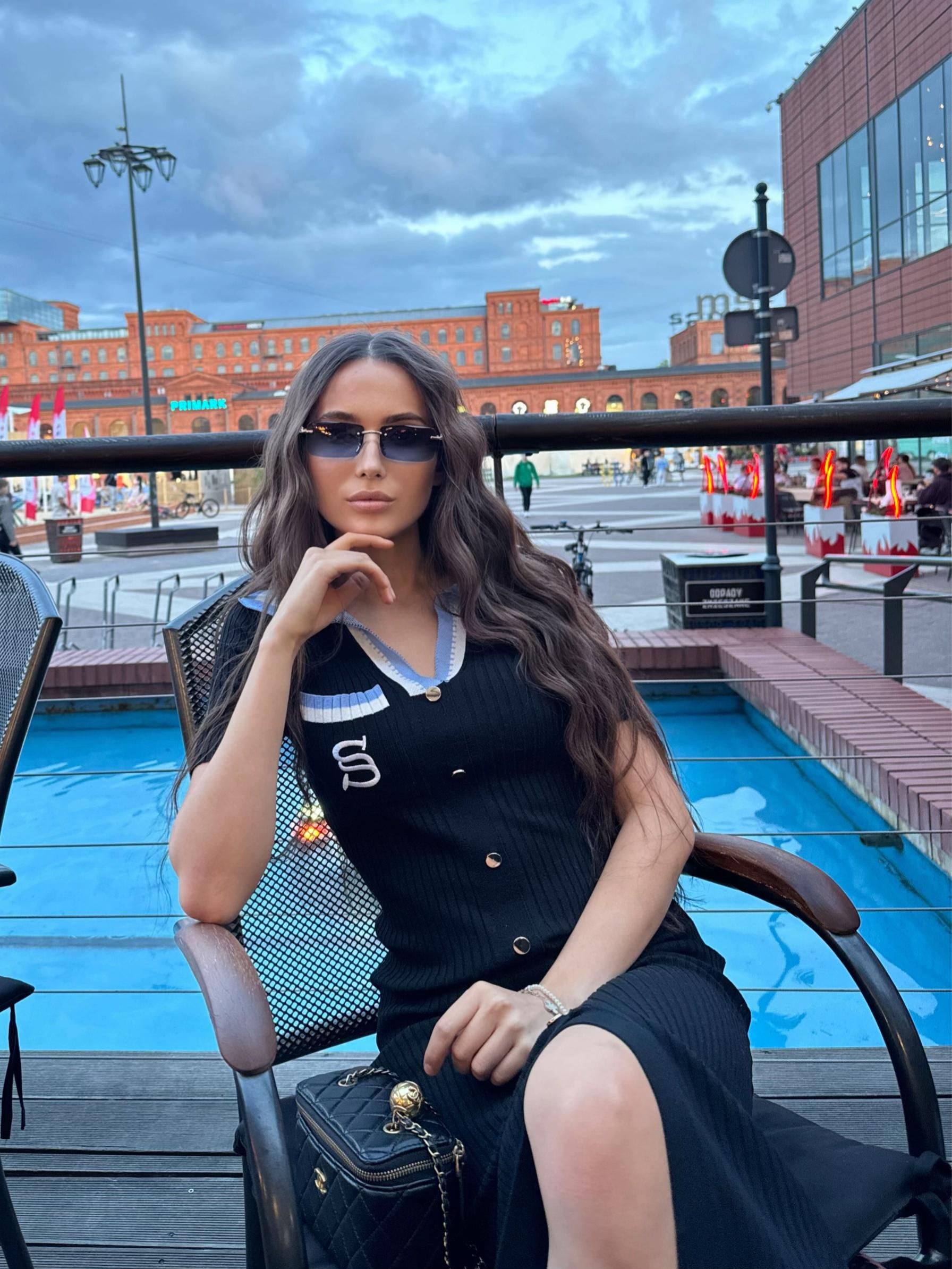 @𝐁 | 𝐋
