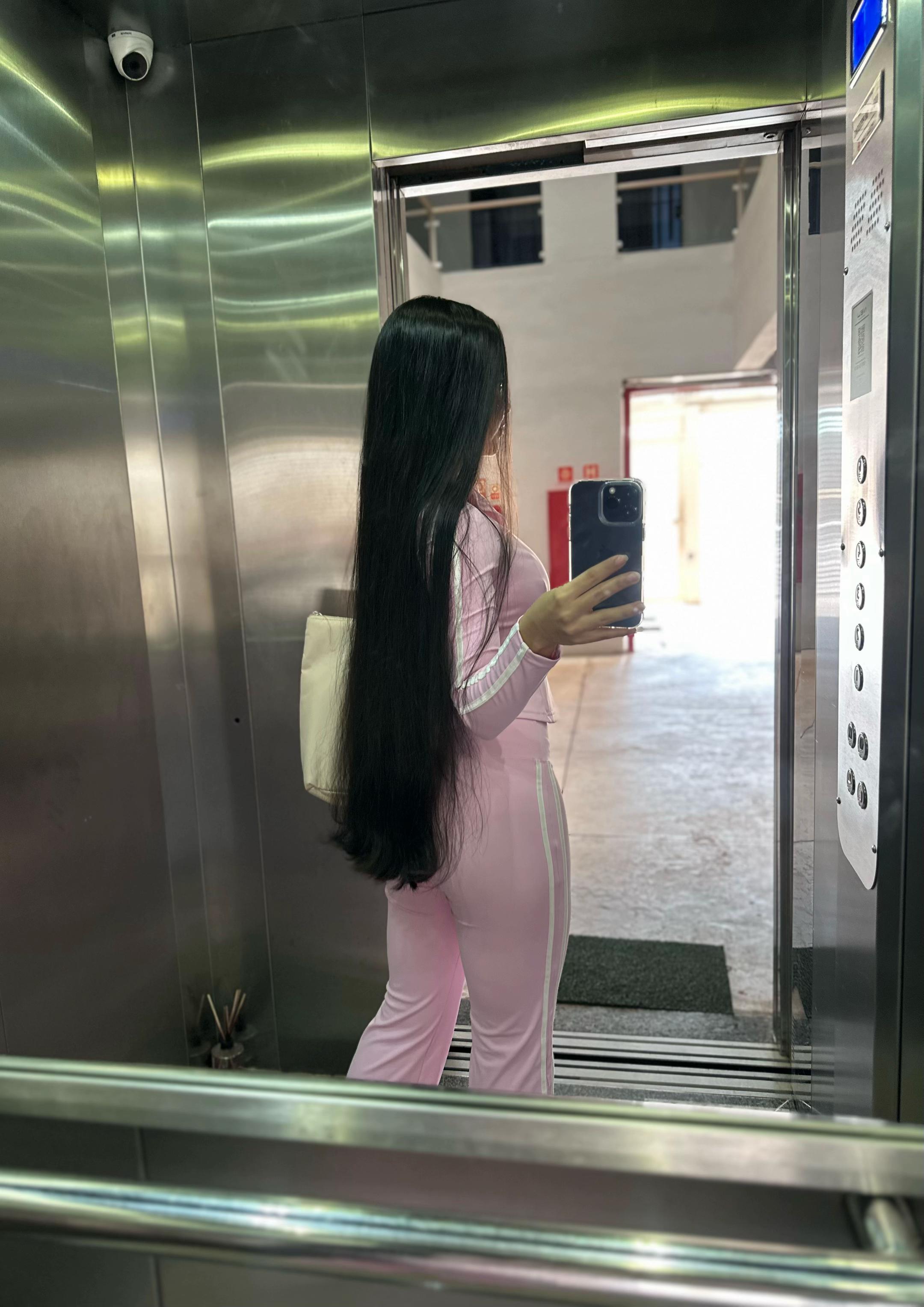 @Naiane_.sant
