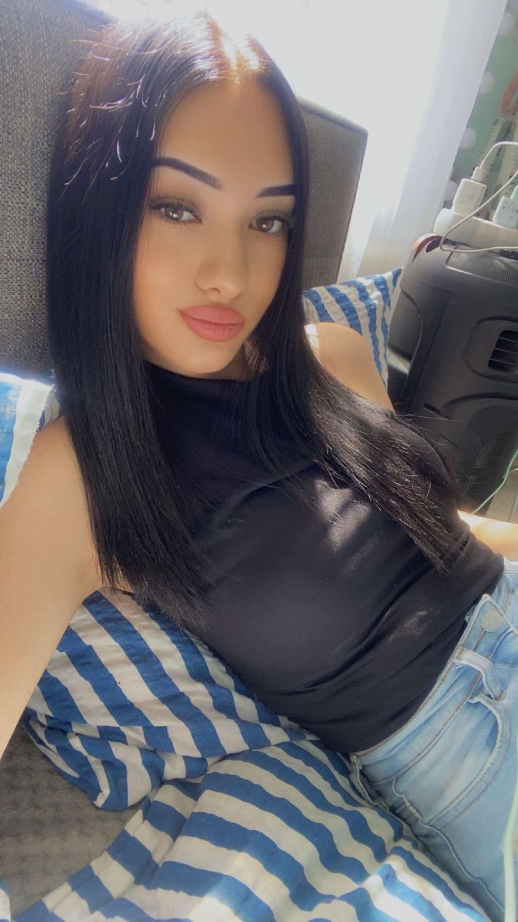 @polhosova