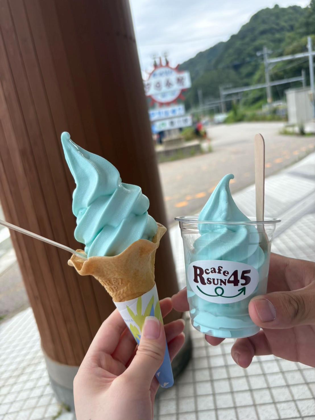 @亀井志乃