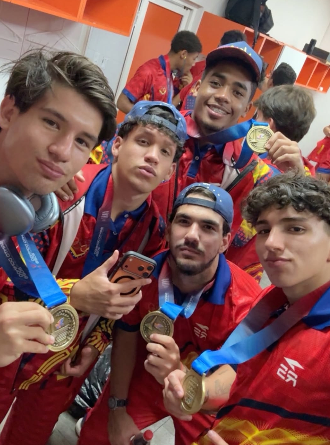 @Sporttintos