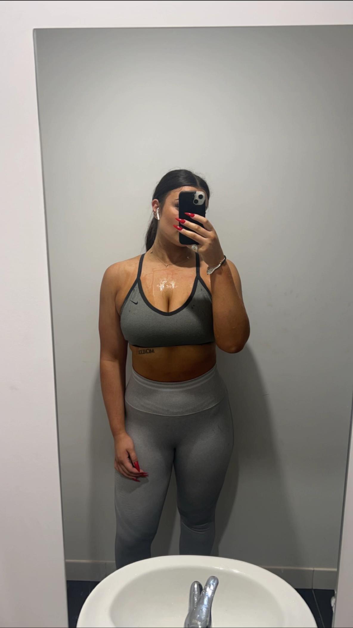 @Leanoraaa